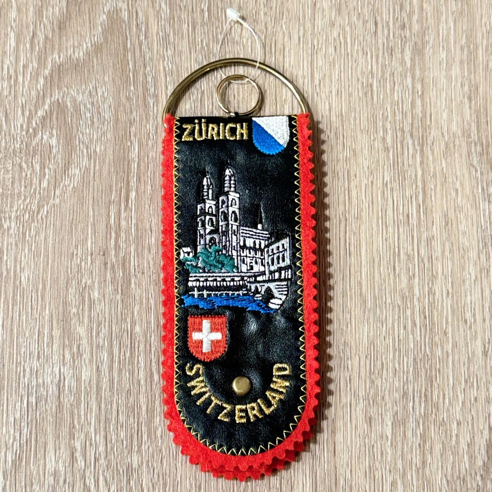 Vintage Zurich Switzerland Embroidered Faux Leather Red Felt Souvenir Keychain