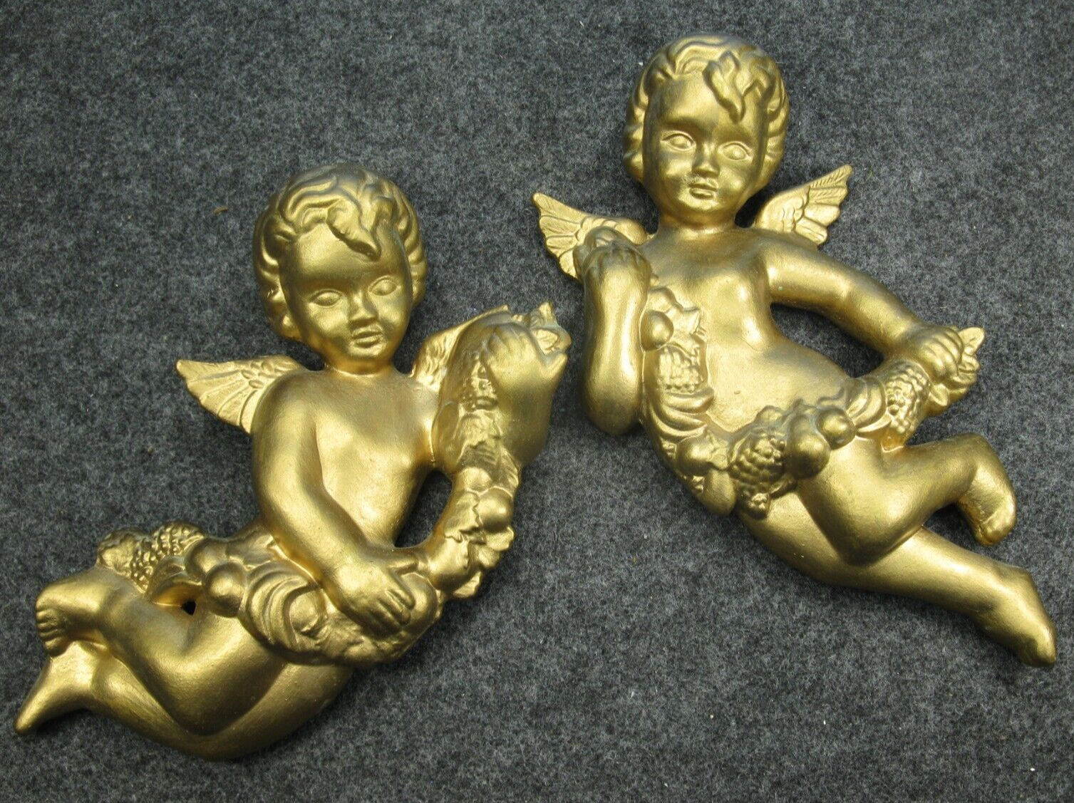 Cherub Angel Pair Gold Gilt Painted Ceramic Wall Decor Hanging 7.5” Long 1970s