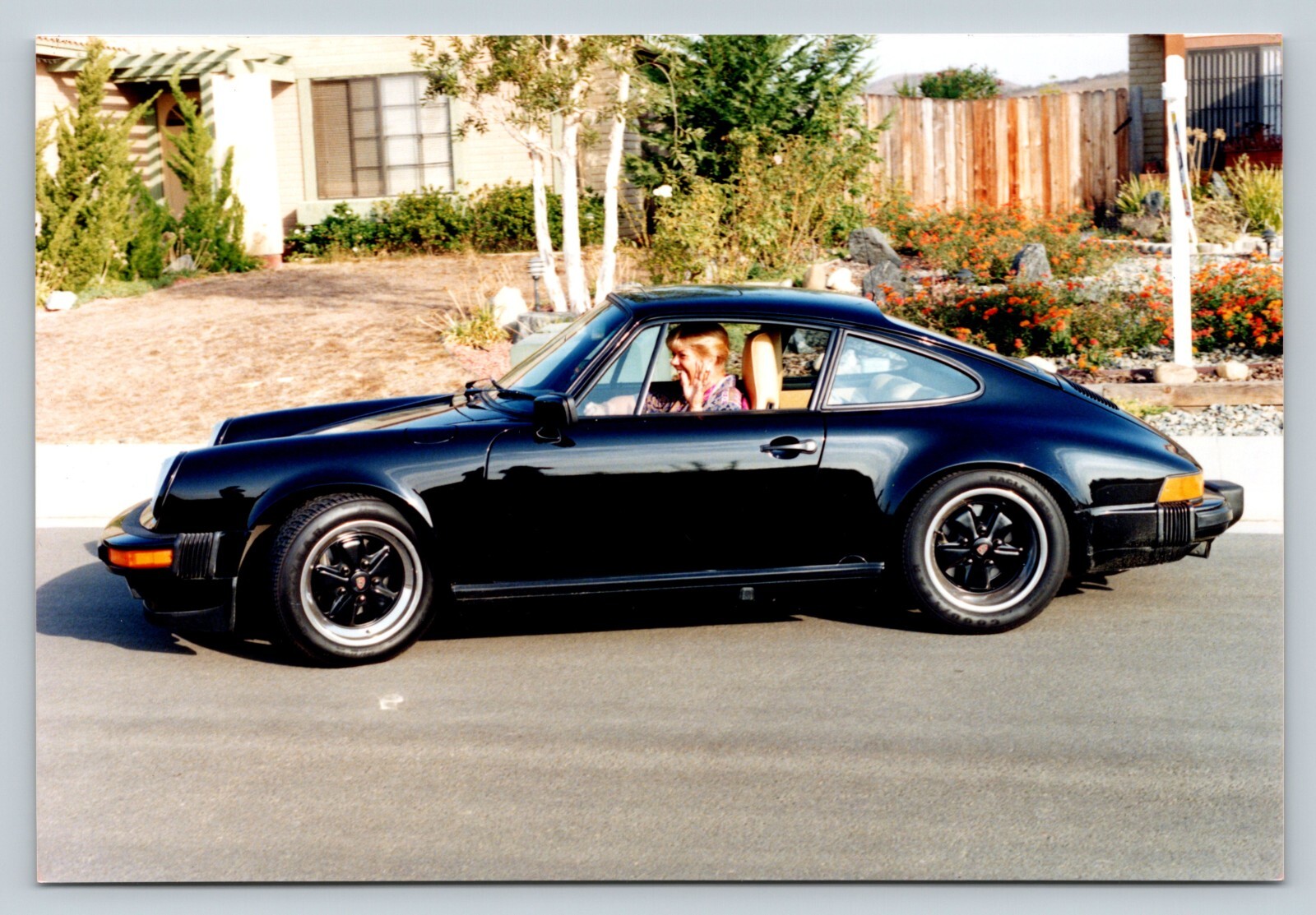 c1980s Woman Drives Classic Black Porsche 911 Big Smile VINTAGE 6x4\ c1980s Woman Drives Classic Black Porsche 911 Big Smile VINTAGE 6x4\