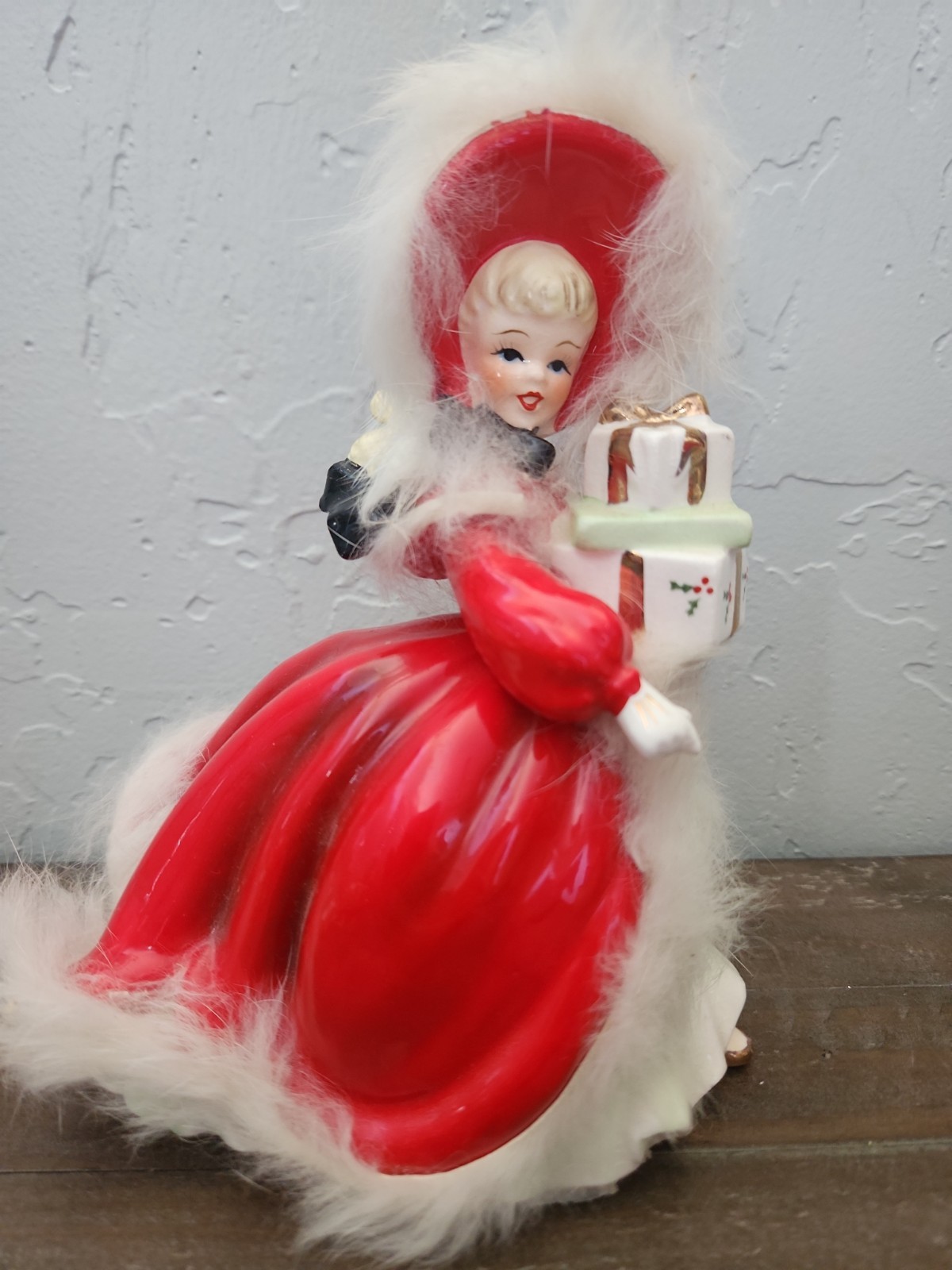 Vintage 1950s Napco Christmas Girl Shopper With Presents Figurine