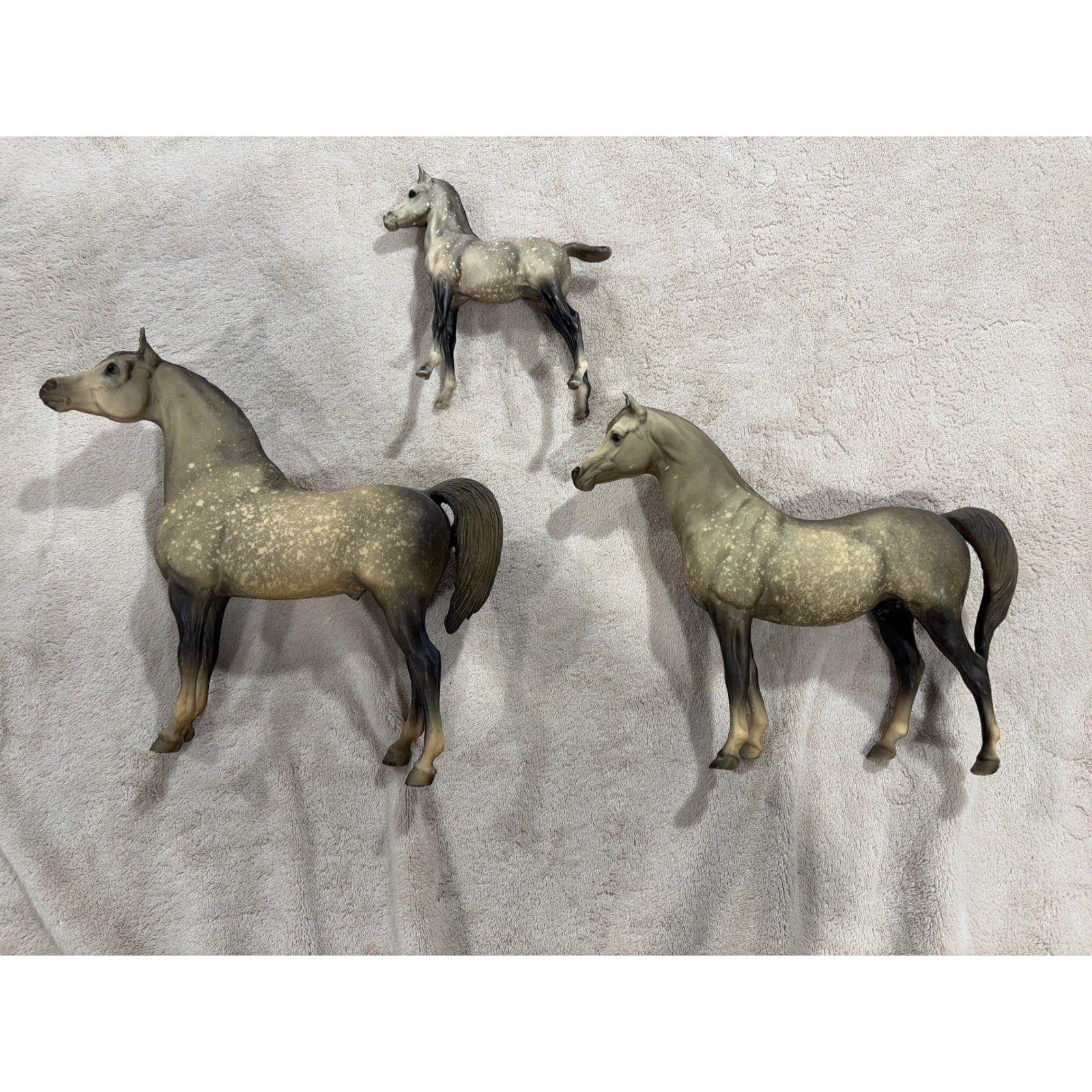 Breyer Horse Family Set Unisex OS Dappled Grey Good 3 Piece Model Lot Breyer Horse Family Set Unisex OS Dappled Grey Good 3 Piece Model Lot
