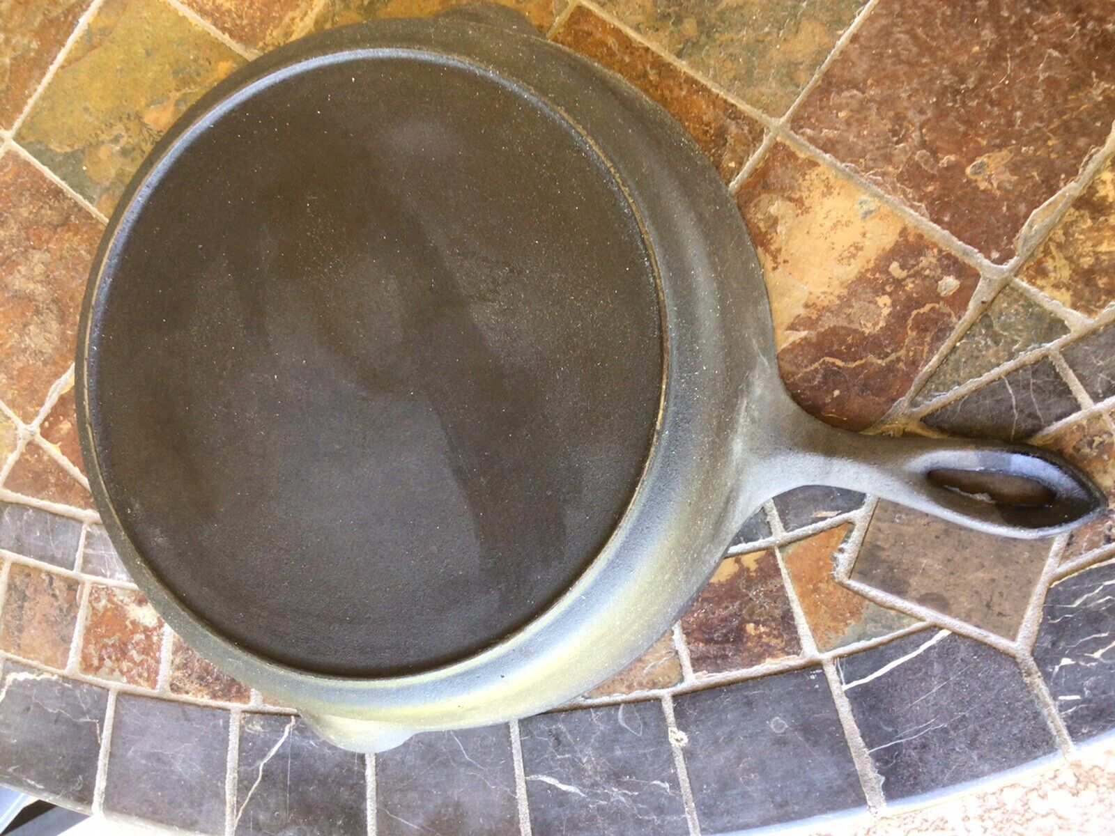 vintage cast iron #10 skillet heat ring cleaned no wobble or spin
