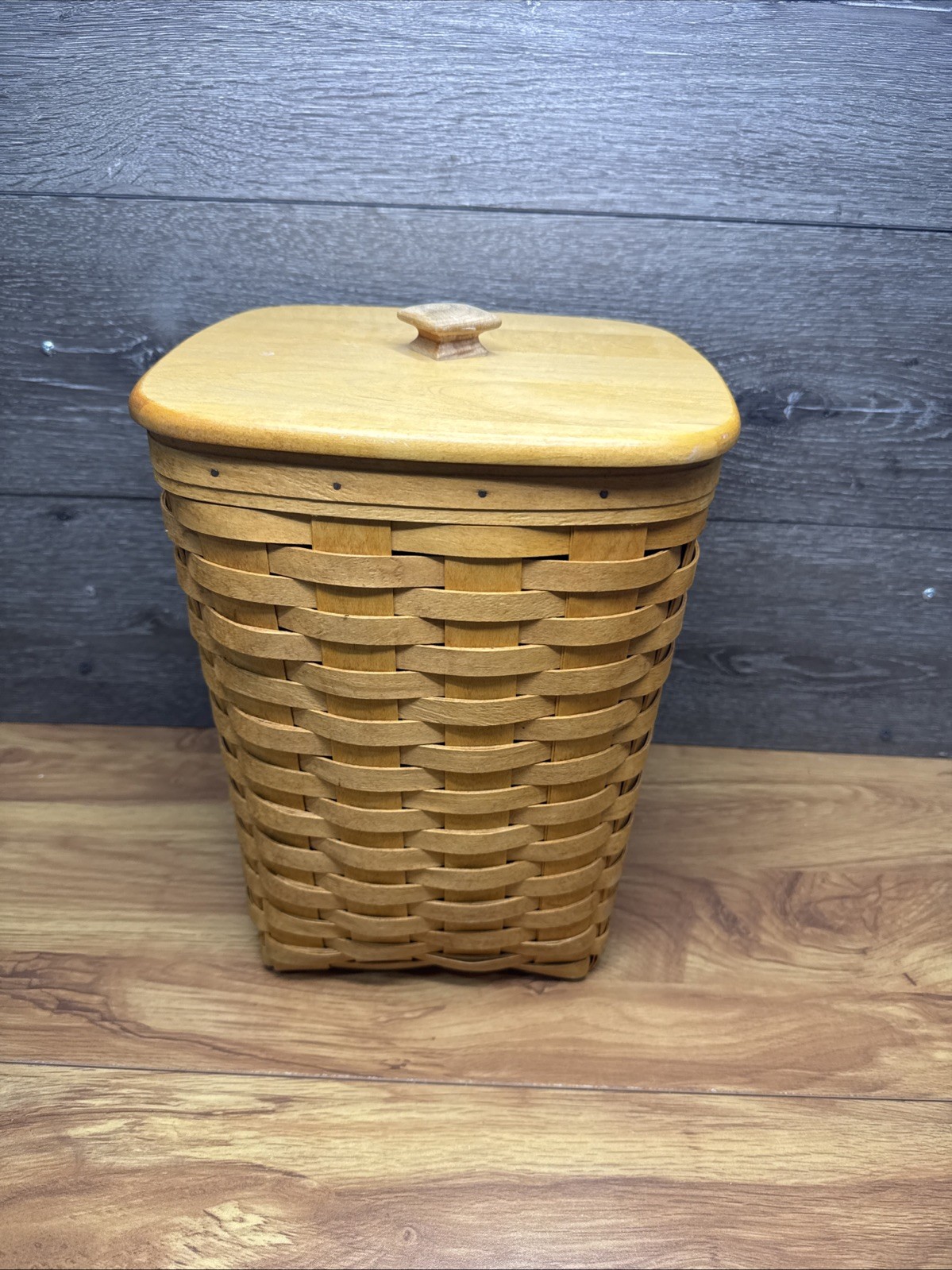 VNT 1999 Longaberger LARGE  Basket with Plastic Protector and Lid 11.5x9.75”