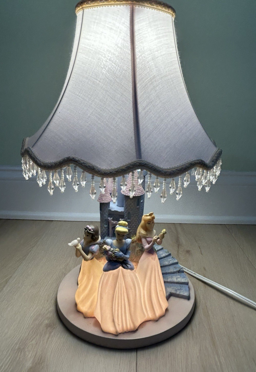 Vintage Hampton Bay Disney Princess Table Lamp Beaded Shade Castle