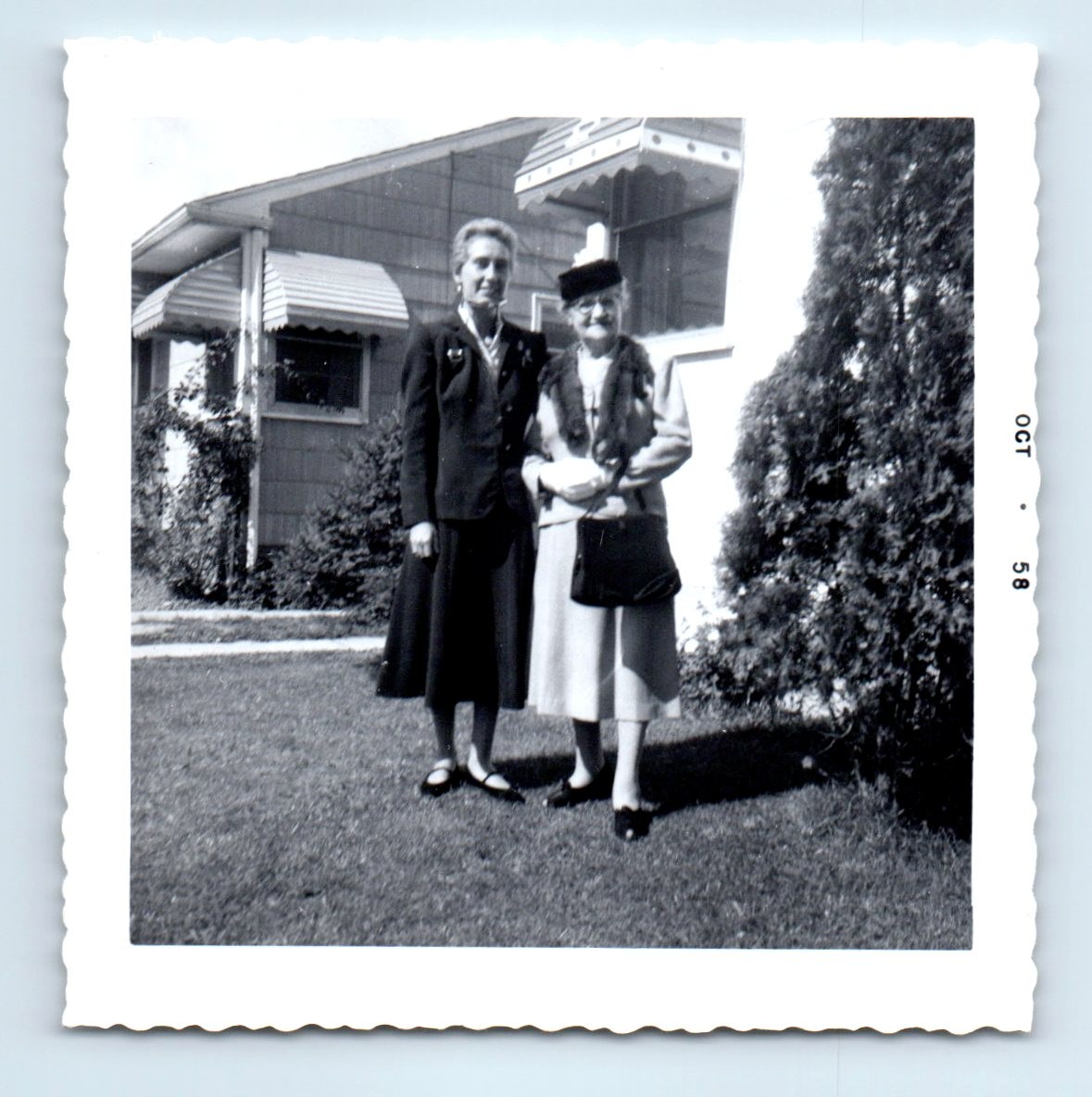 Old Vintage Square Photo PAIR DUO WOMEN BY HOUSE 1958 SNAPSHOT PICTURE