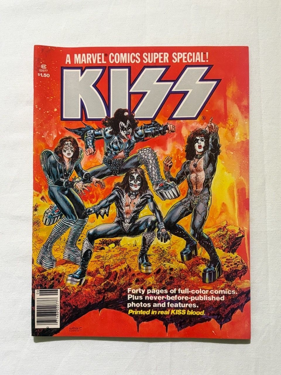 MARVEL COMICS SUPER SPECIAL #1 KISS 1977 - Printed W/Real Kiss Blood VF 7.5-8.5