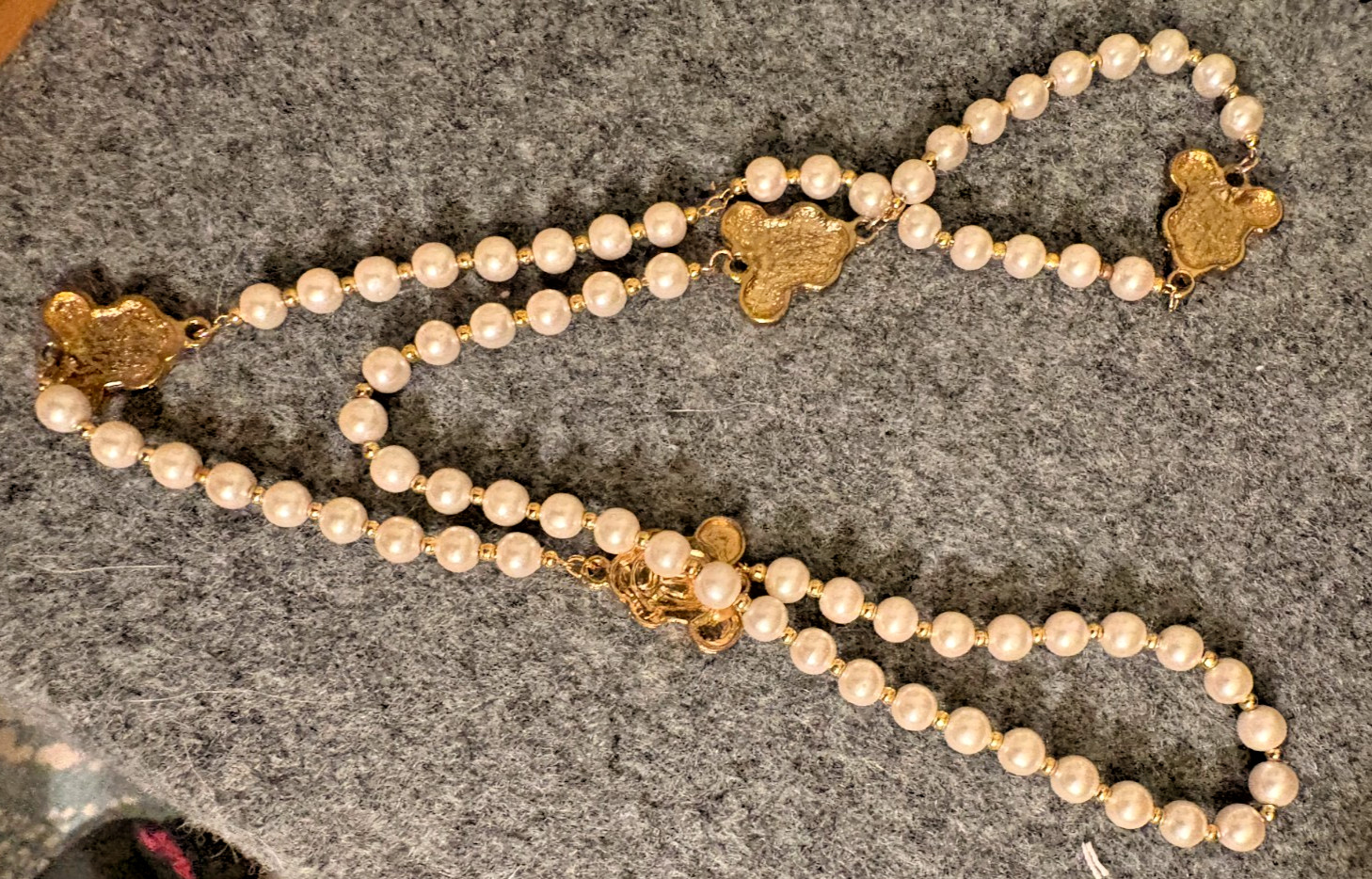 Vintage Disney Mickey Mouse Faux Pearl Mickey Mouse Bead Necklace 25