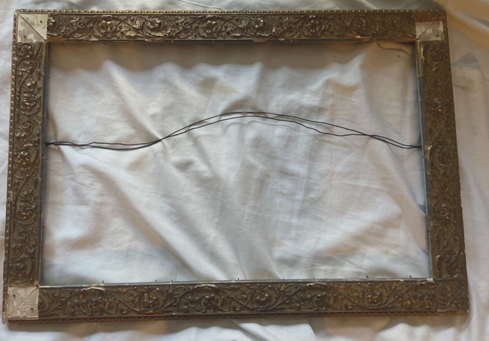 LATE 19TH CENTURY GOLD GILT WOOD FRAME AS IS  - FIT  18.5\