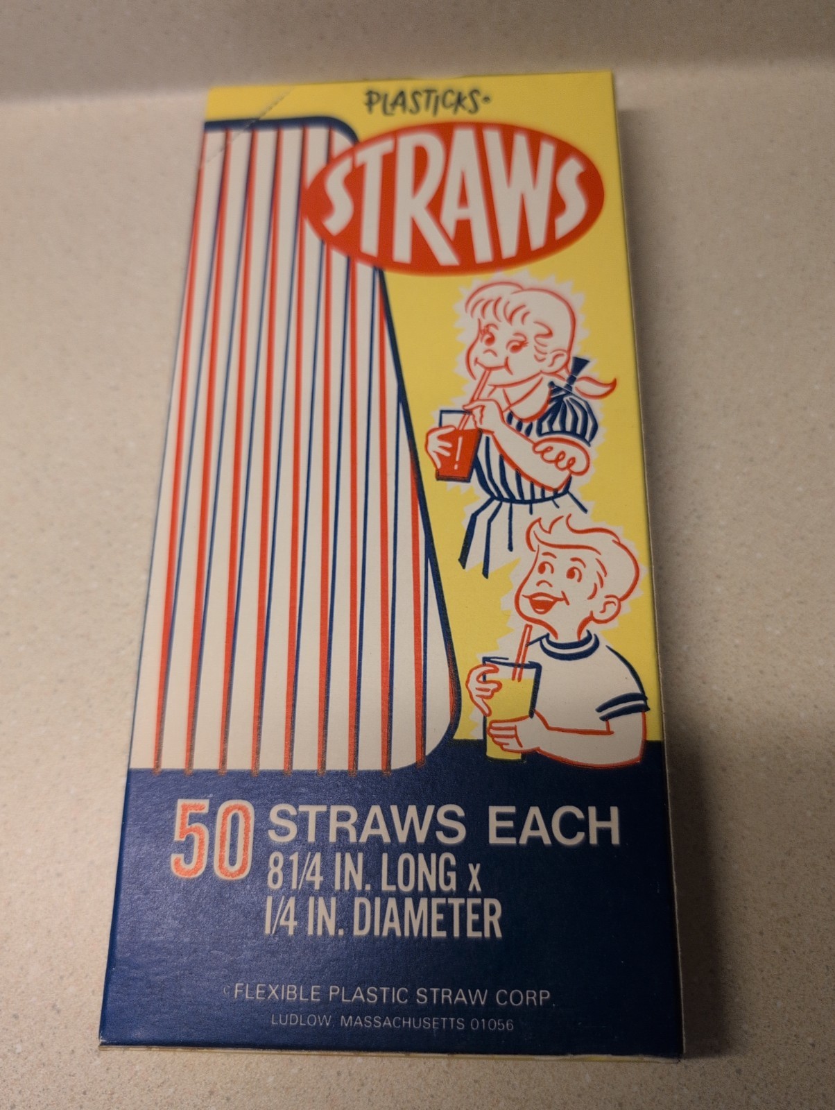 50 vintage drinking straws original box. Made By Lunlow,Mass. 50 vintage drinking straws original box. Made By Lunlow,Mass.
