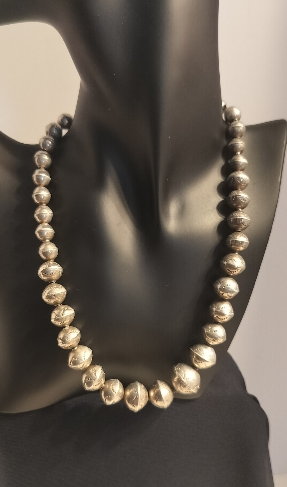 Vintage Navajo Pearl Graduated Silver Tone Bead Necklace 18 Vintage Navajo Pearl Graduated Silver Tone Bead Necklace 18