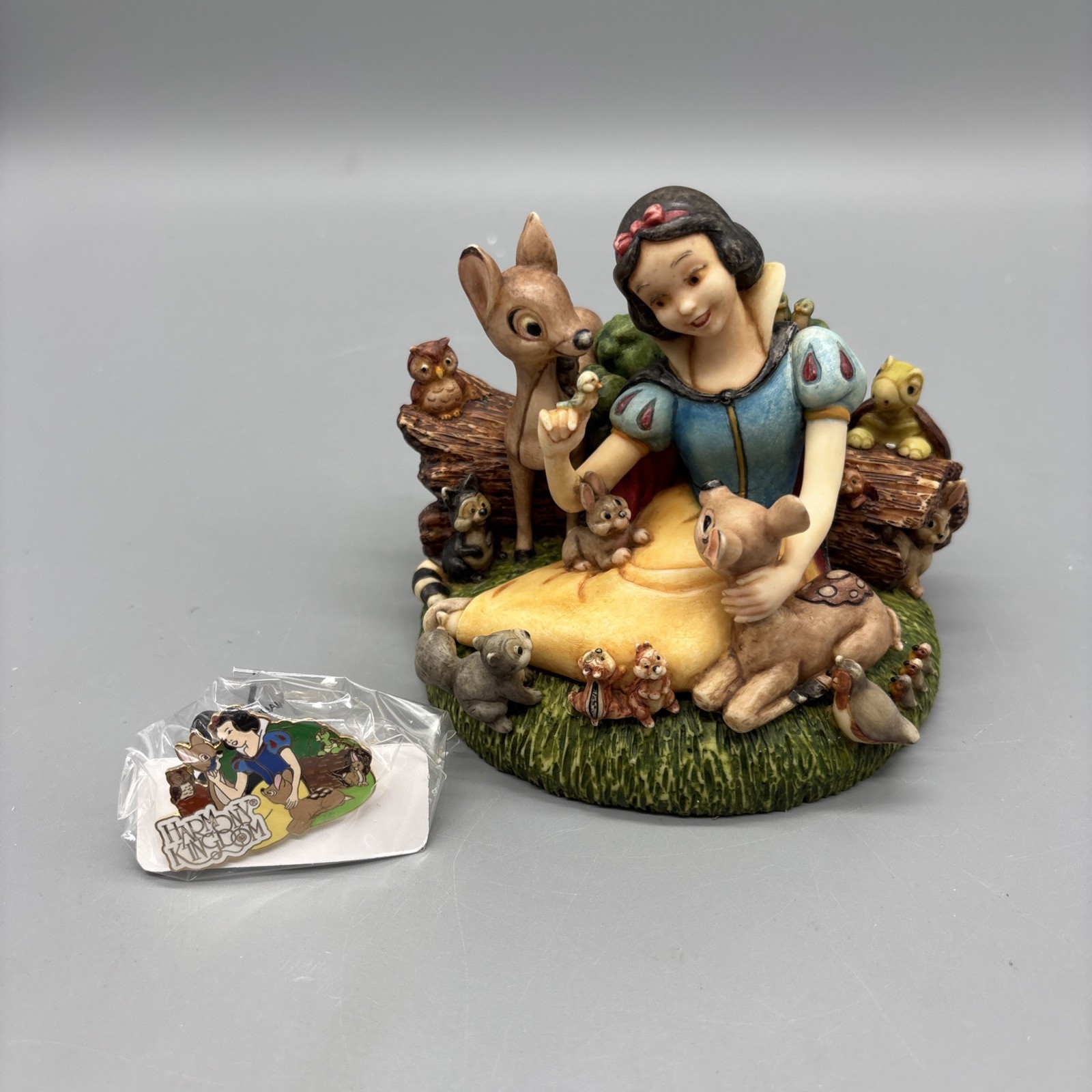 Disney Showcase Harmony Kingdom Snow White and Friends Includes Pin No Box/Stamp Disney Showcase Harmony Kingdom Snow White and Friends Includes Pin No Box/Stamp