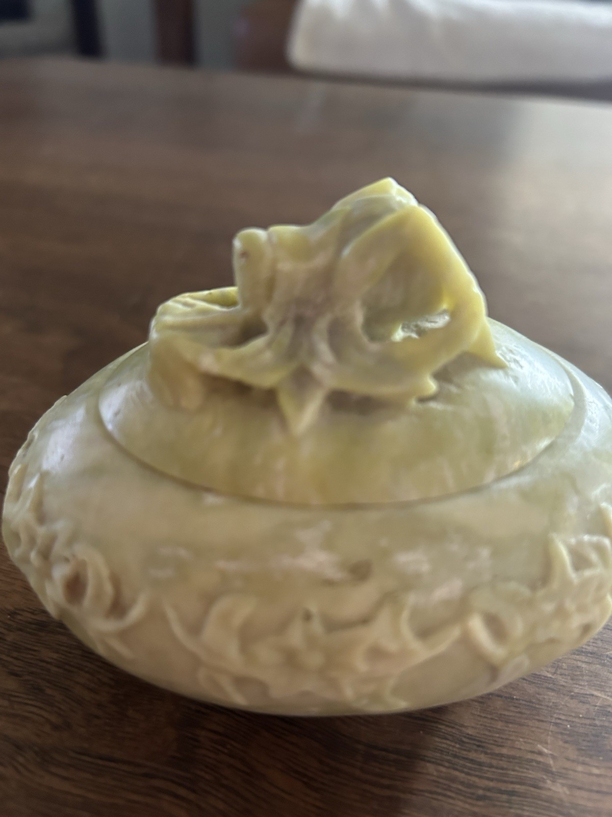 Vtg Chinese Oval coveredSerpentine stone box/bowl Grasshopper Motif 4.5 Vtg Chinese Oval coveredSerpentine stone box/bowl Grasshopper Motif 4.5