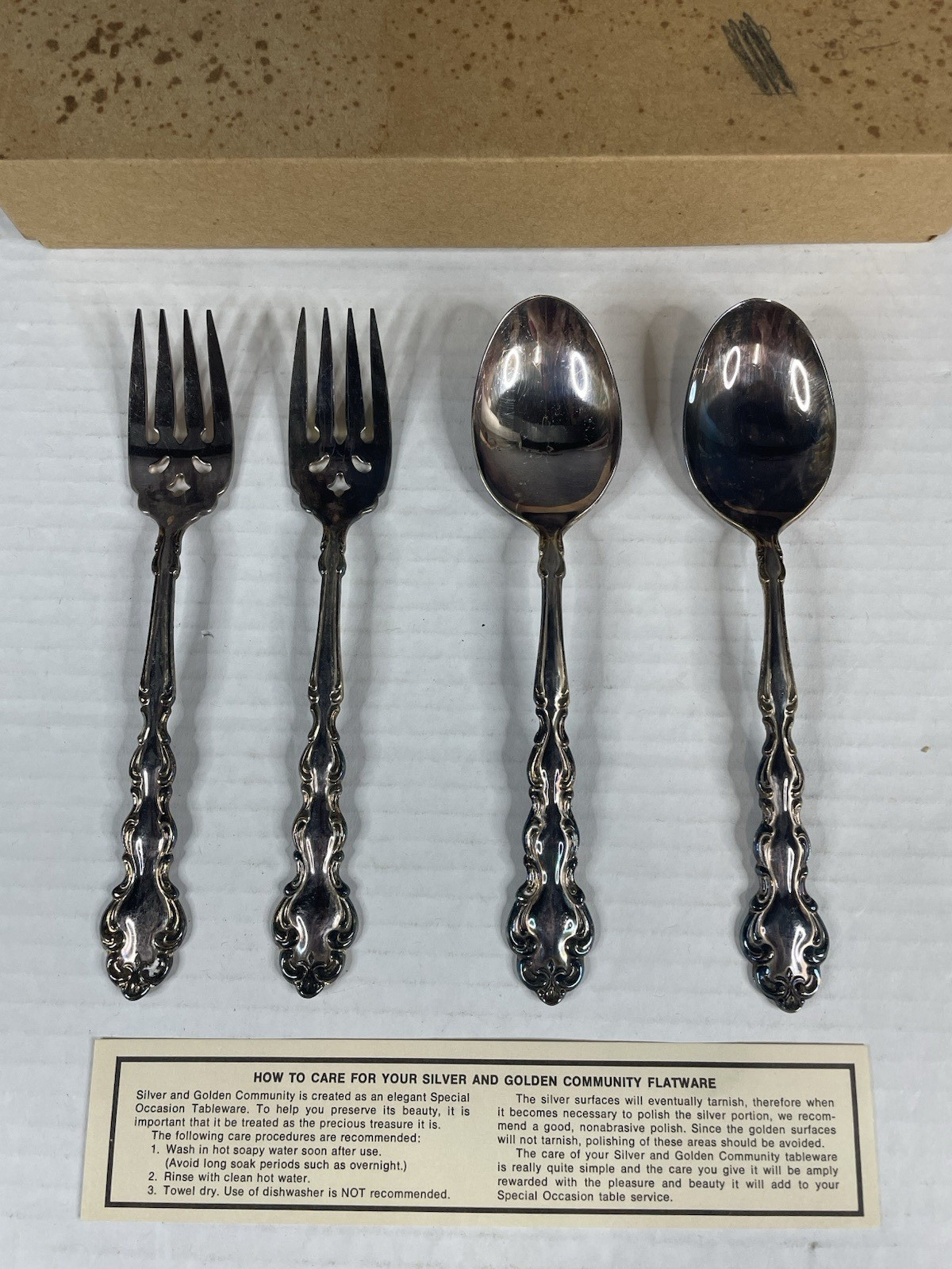 Oneida Community Gold Accent Modern Baroque Silverplate Set Of 4 Forks & Spoons Oneida Community Gold Accent Modern Baroque Silverplate Set Of 4 Forks & Spoons
