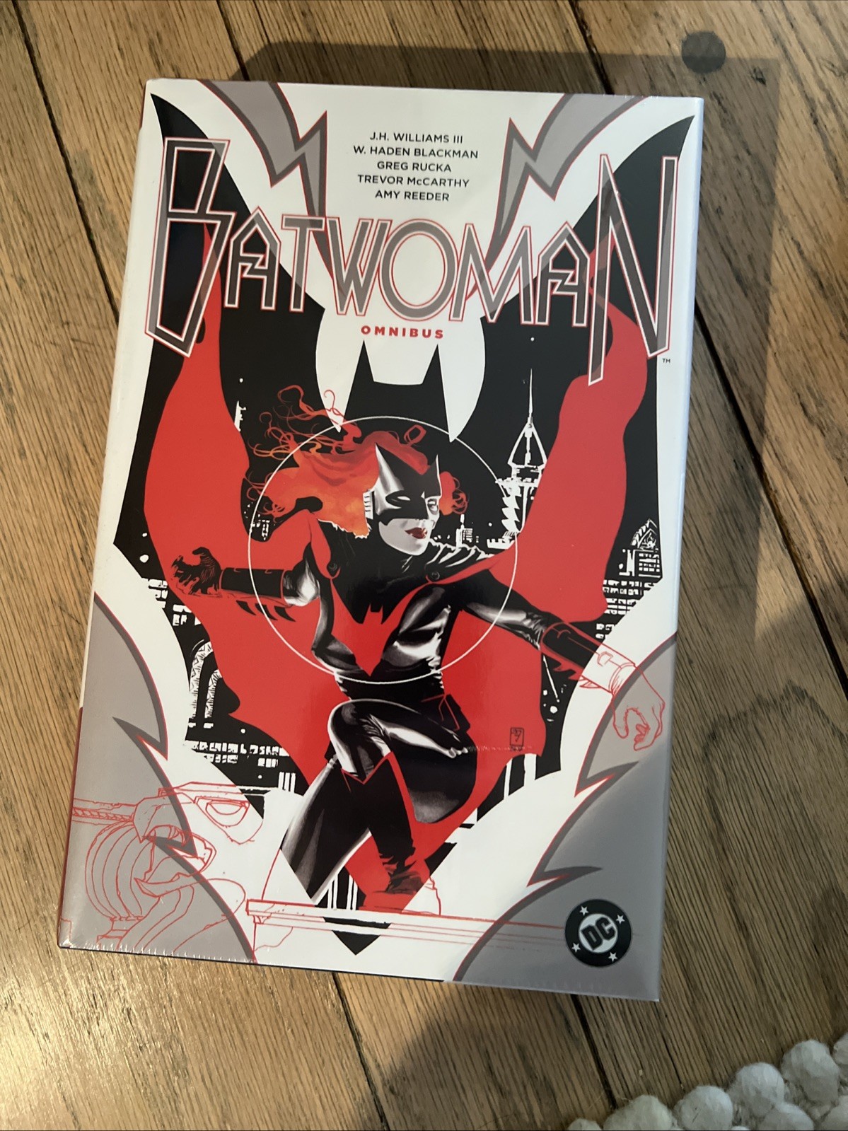 DC Comics BATWOMAN OMNIBUS HC (2026) Hardcover Williams Blackman Sealed DC Comics BATWOMAN OMNIBUS HC (2026) Hardcover Williams Blackman Sealed