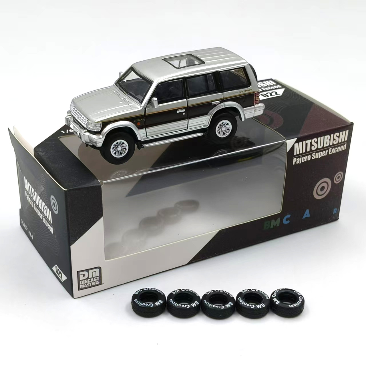 1:64 Pajero Montero Diecast - Alloy 4x4 Offroad SUV Collectible