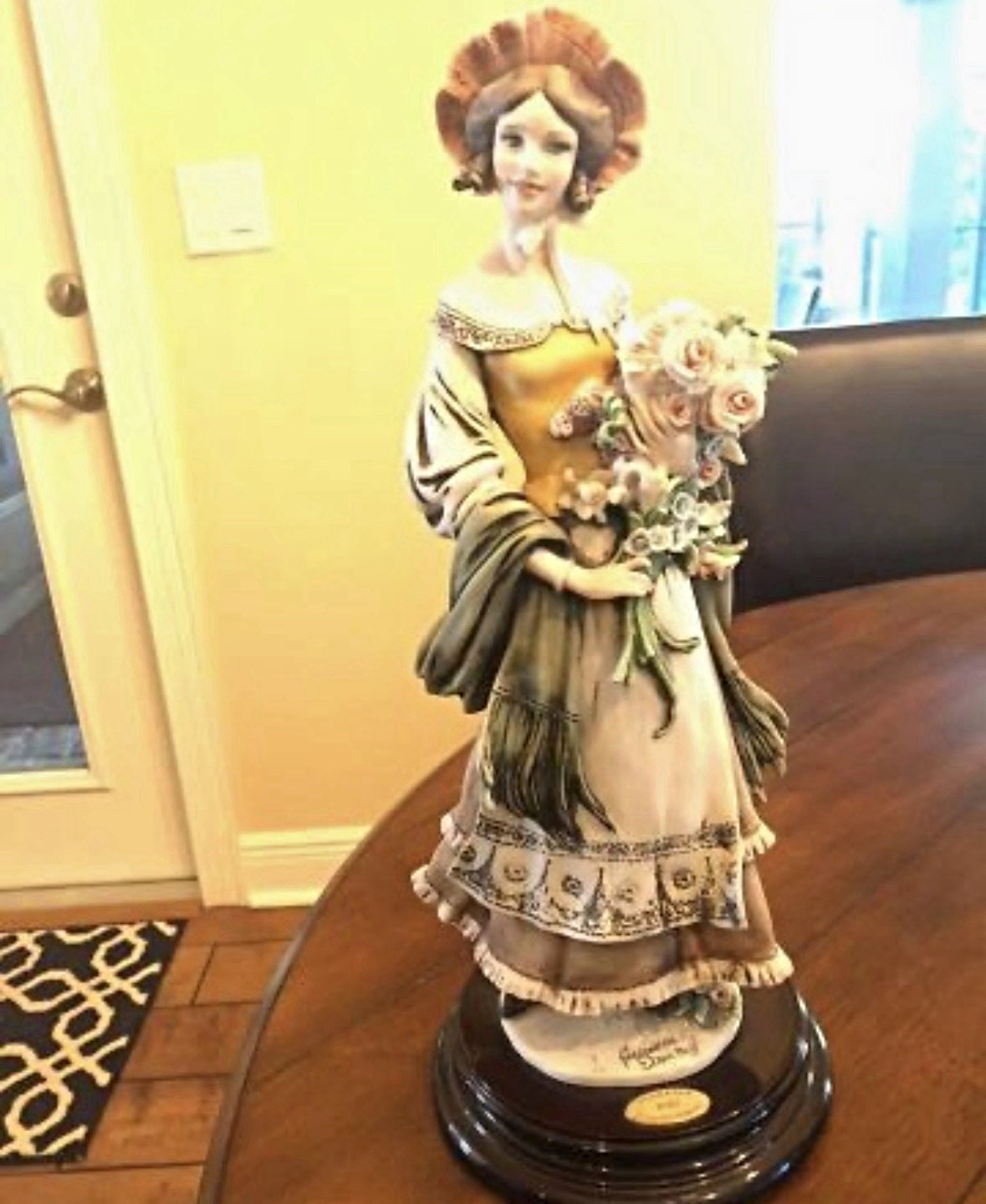 Florence: Giuseppe Armani Mimi Woman Resin Figurine 1973 Made in Italy