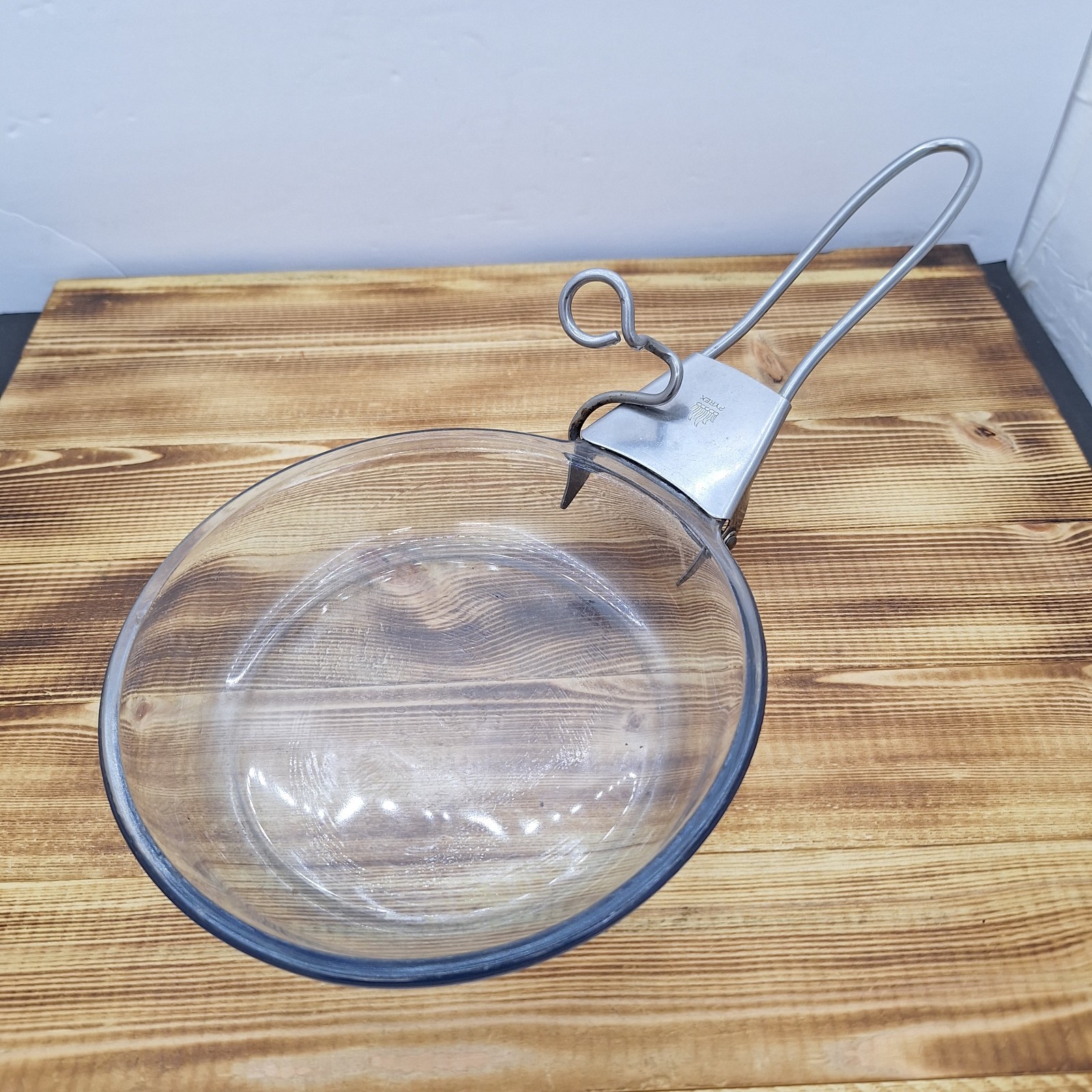 Pyrex Flameware Metal Grip Removable Handle & Glass Skillet /0825-127-2