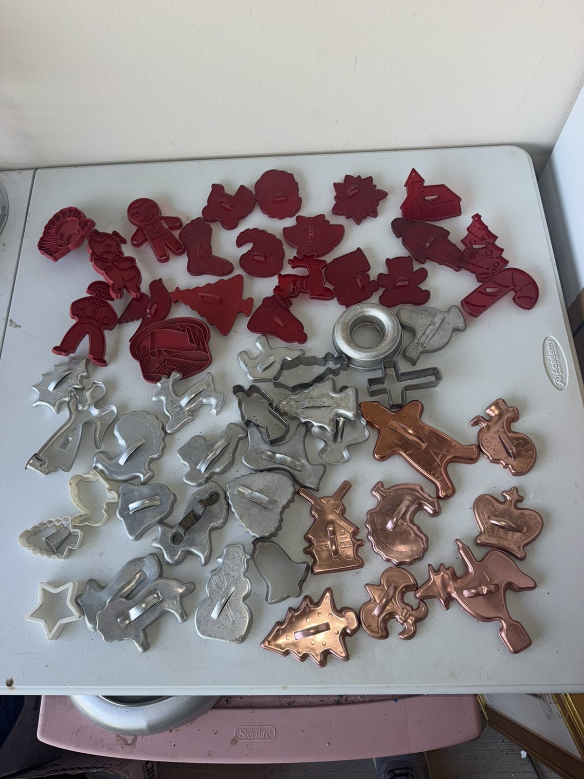 Vintage Huge Lot 45+ Christmas/ Holiday Cookie Cutters Plastic, Copper & Metal Vintage Huge Lot 45+ Christmas/ Holiday Cookie Cutters Plastic, Copper & Metal