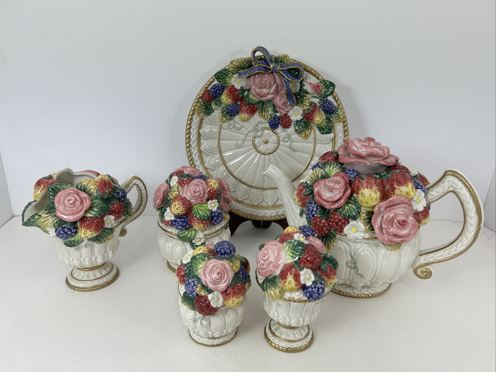VTG 6 Pc Fitz & Floyd Strawberries & Roses Teapot Canape Plate Creamer Sugar S&P