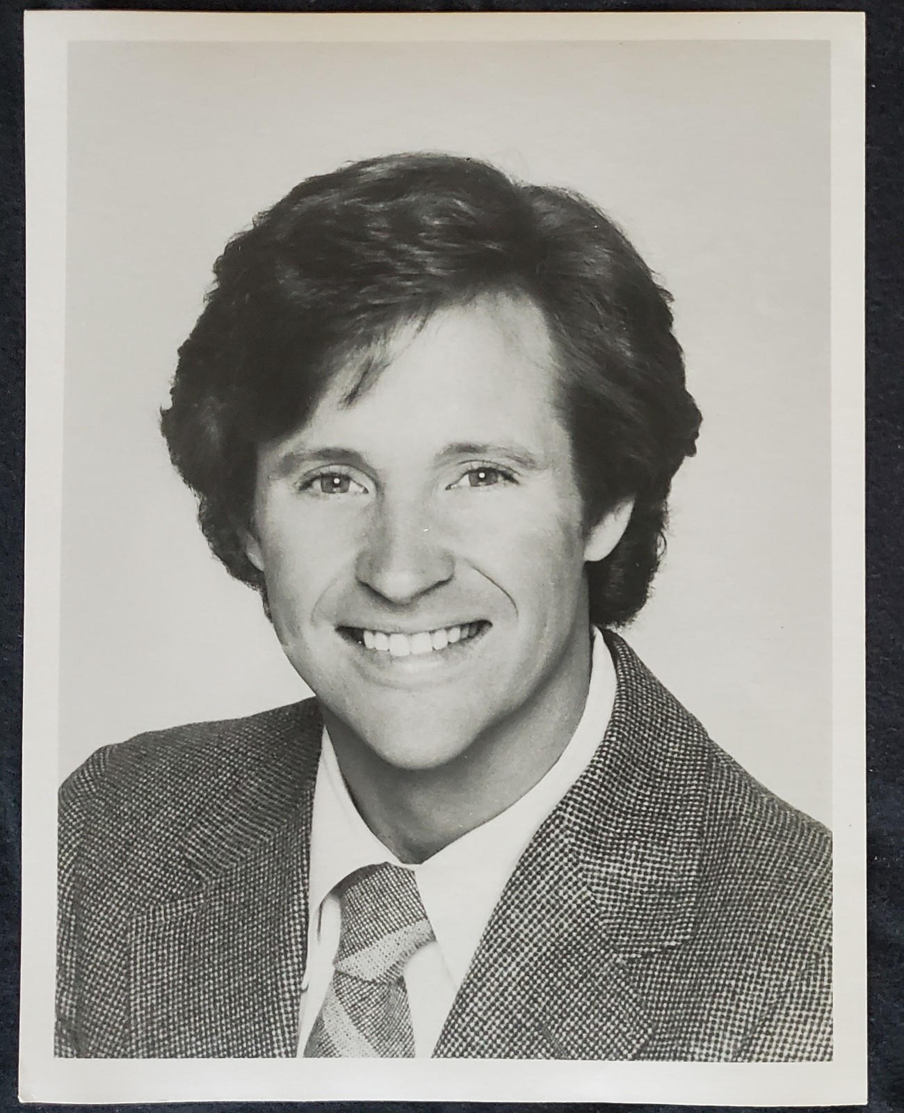 1979 Robert Hays Airplane Hollywood 7x9 Press Photo 1979 Robert Hays Airplane Hollywood 7x9 Press Photo