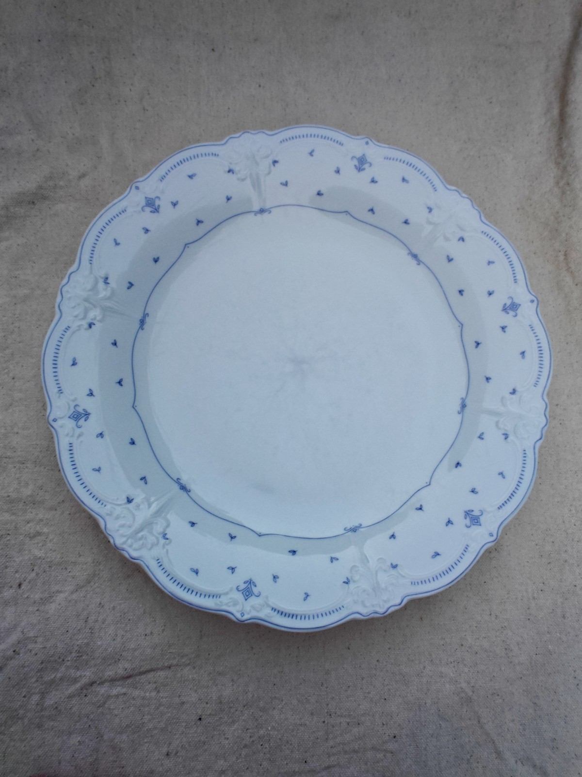 Tirschenreuth Fleur De Lis Blue Dinner Plate