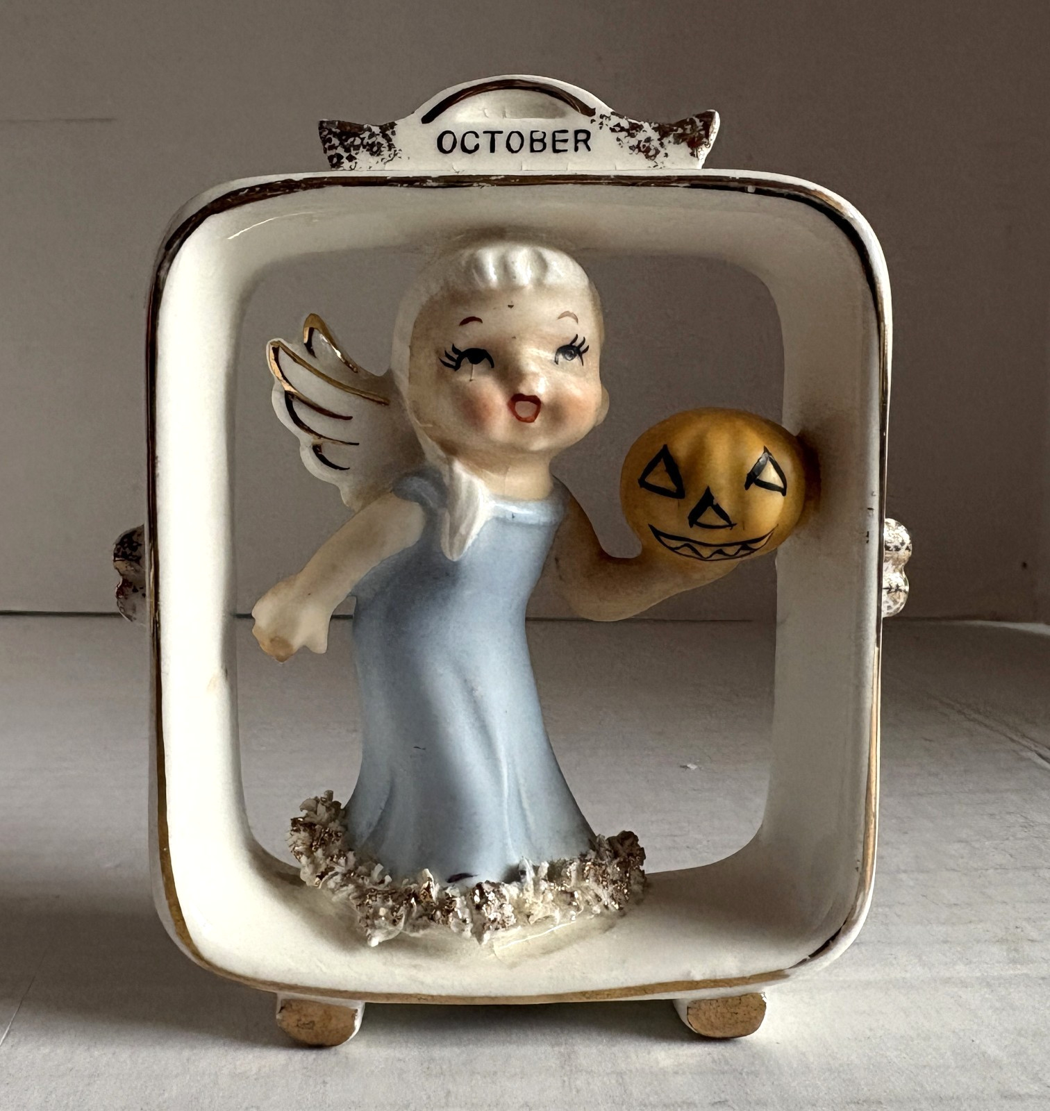 Lefton October Angel Framed Girl Figurine Spaghetti Pumpkin Halloween AR6883 Lefton October Angel Framed Girl Figurine Spaghetti Pumpkin Halloween AR6883