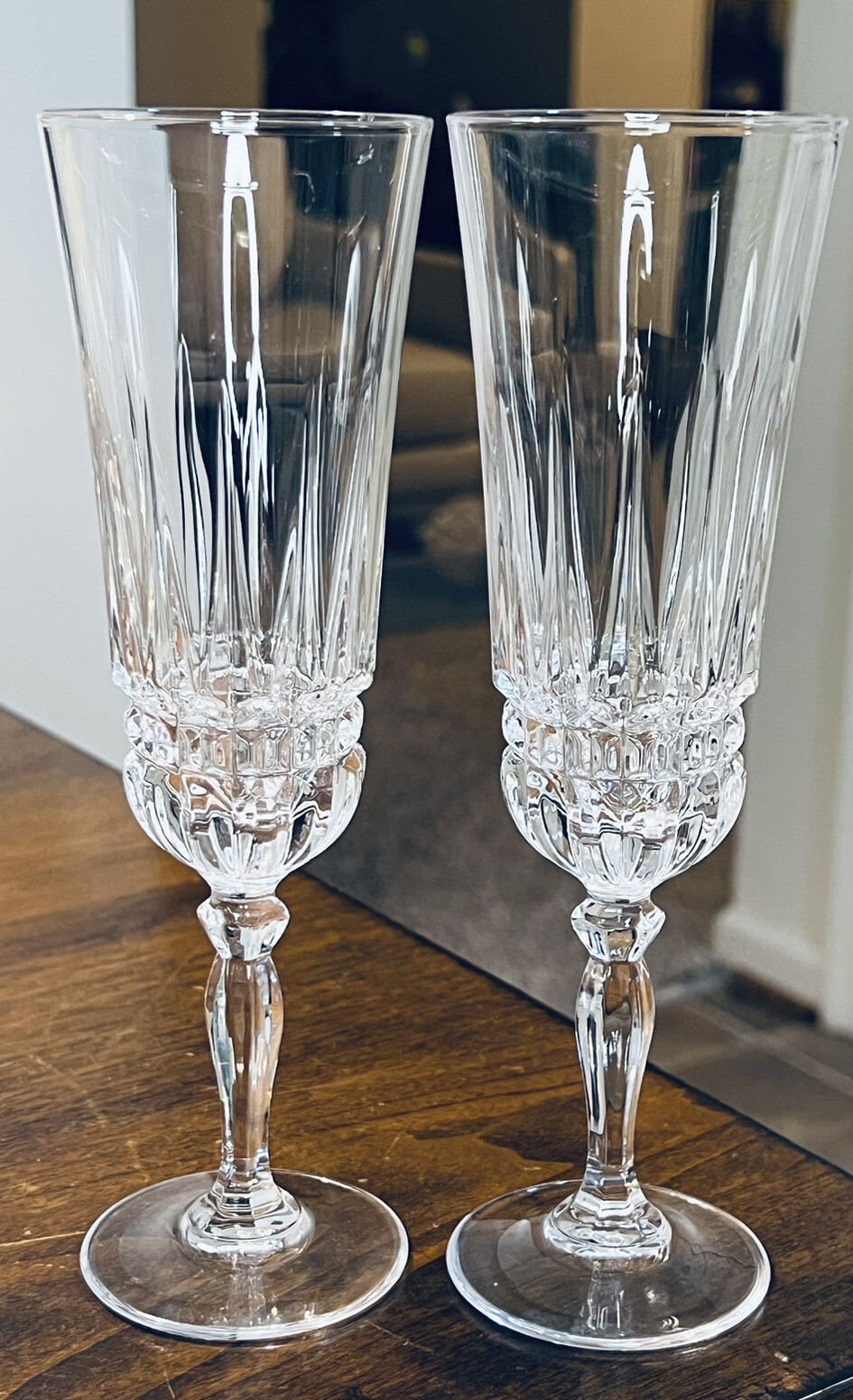 Set Of 2 Vintage Cristal D’Arque Champagne flutes 6oz 7.75” H
