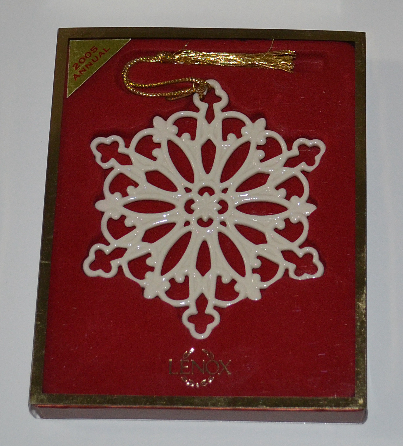2005 Lenox Snowflake Snow Fantasies Annual Ornament