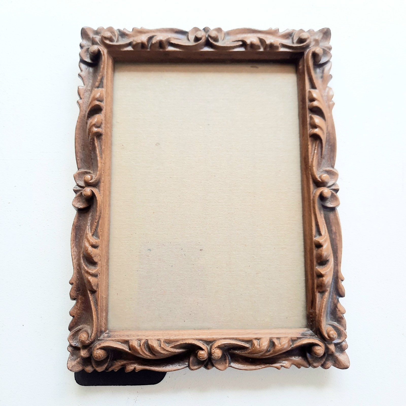 Vintage 1973 IIC Baroque Faux Carved Wood Brown Photo Frame 5x7 Vintage 1973 IIC Baroque Faux Carved Wood Brown Photo Frame 5x7