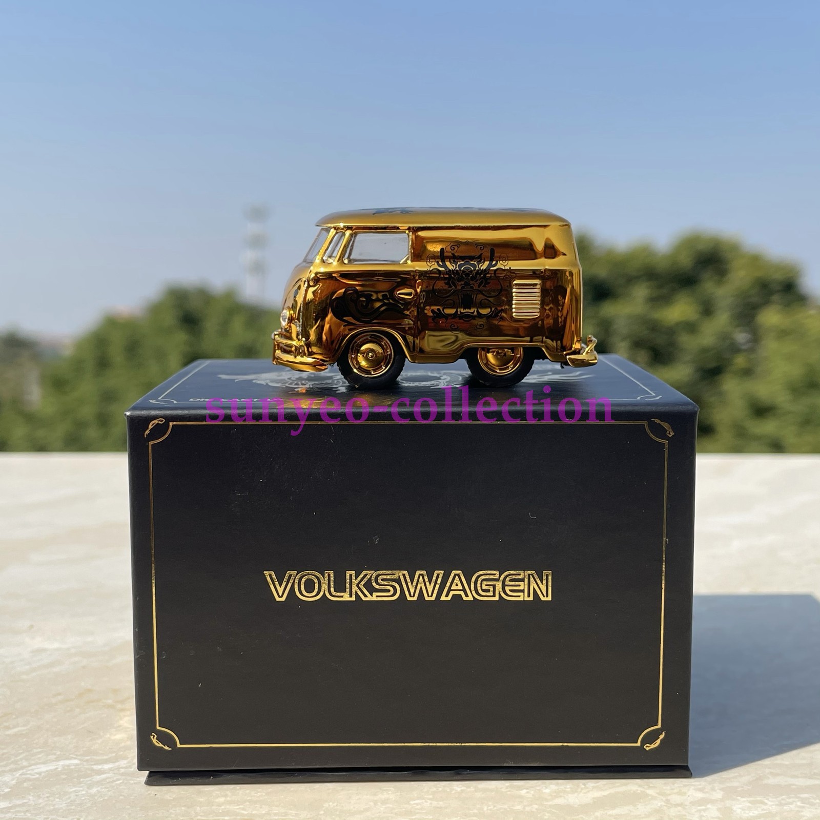 Vintage 1:64 T1 Microbus Gold Diecast Metal Alloy | Classic Van Model