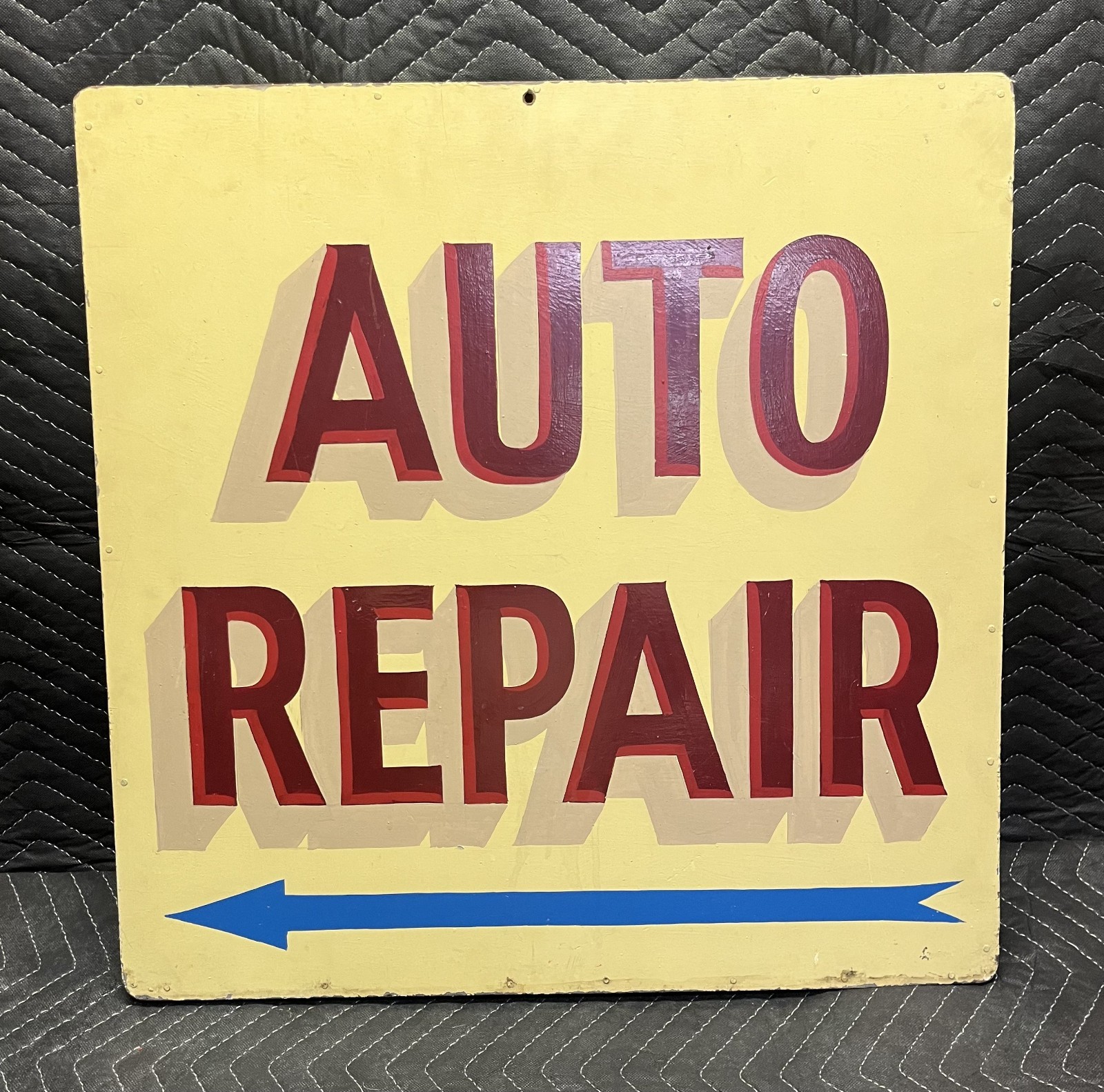 Vintage Hand-Painted Auto Repair Sign with Directional Arrow (24 x 24) Vintage Hand-Painted Auto Repair Sign with Directional Arrow (24 x 24)