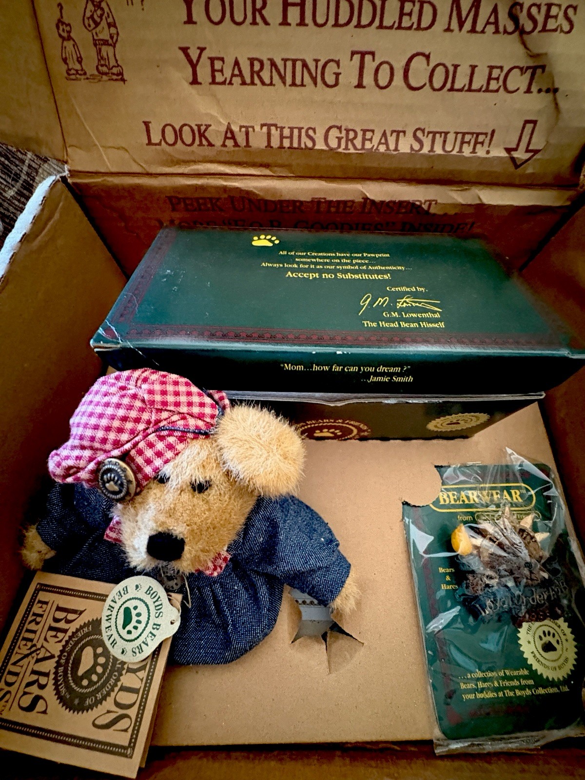 1998 Loyal Order Friends Of Boyds Membership Kit Figurine, Bear, Pin, Stamp HTF