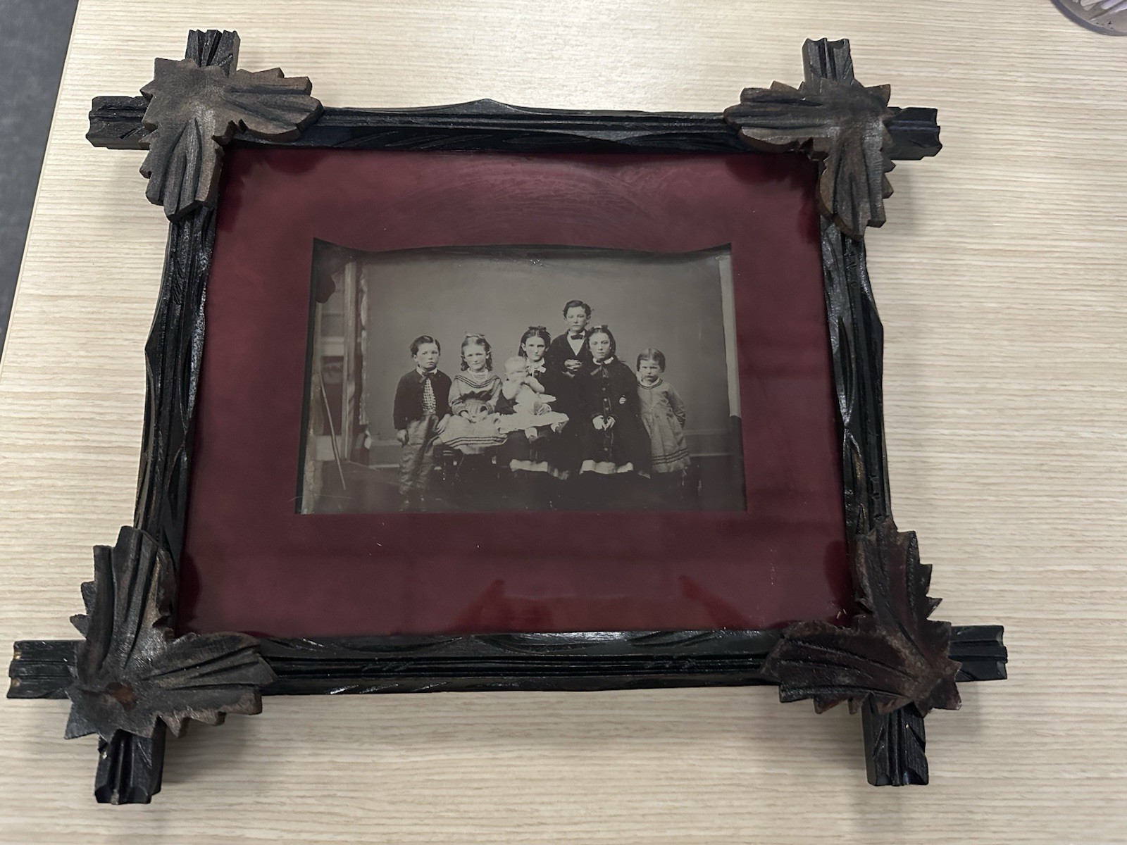 Antique Black Forest Carved Oak Leaf Victorian Frame w/ Sepia Family Photo