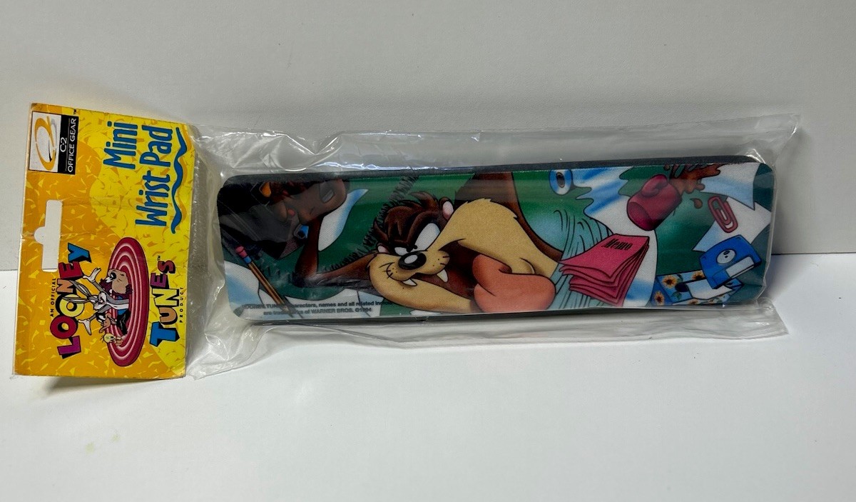 Looney Tunes Taz Tasmanian Devil Mini Wrist   Pad 1994