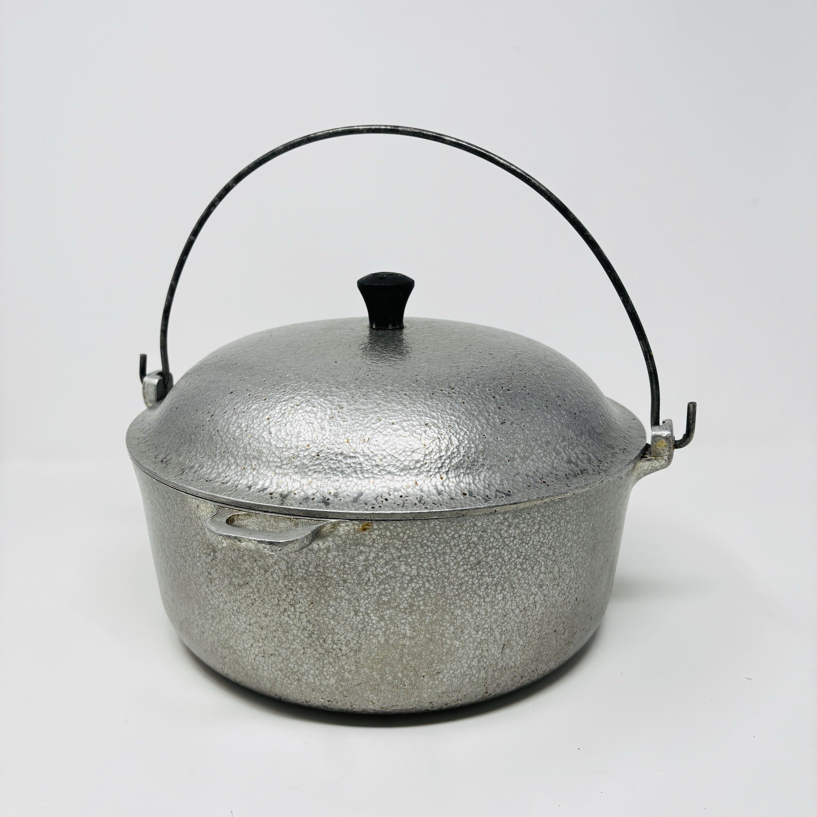 Vintage Club Aluminum Hammercraft Hammered Dutch Oven Pot With Lid Handle 4.5 Qt Vintage Club Aluminum Hammercraft Hammered Dutch Oven Pot With Lid Handle 4.5 Qt