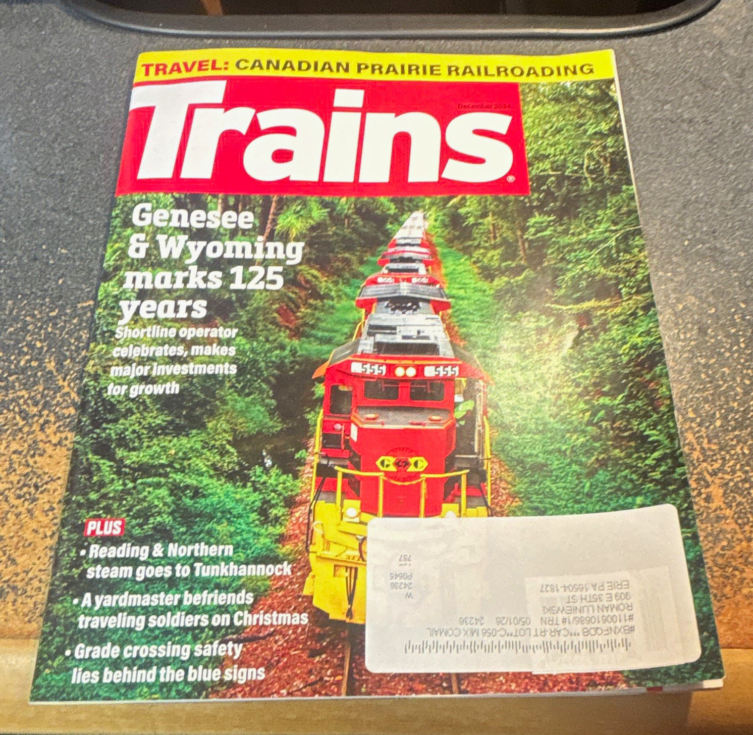 Trains Magazine December 2014 Issue - Canadian Prairie Railroading Feature