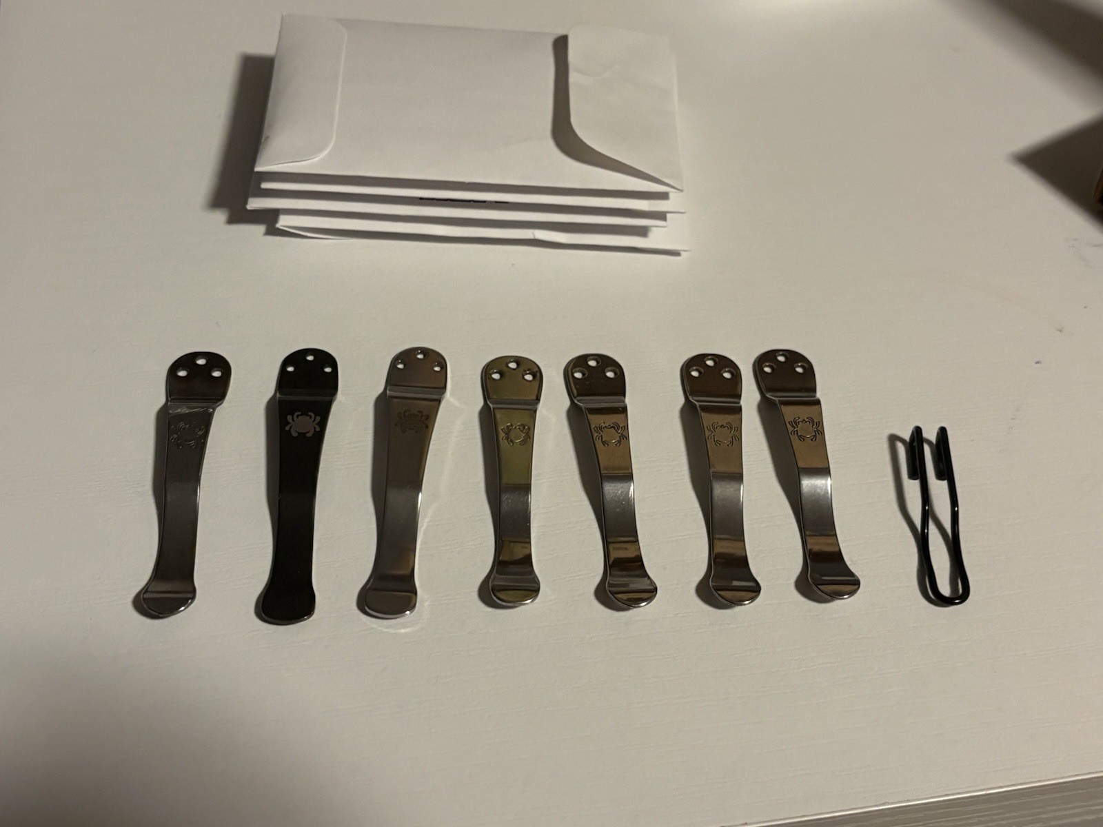 Spyderco Knives OEM Pocket Clips Lot Of 8 Plus 4 Sets Screws Spyderco Knives OEM Pocket Clips Lot Of 8 Plus 4 Sets Screws