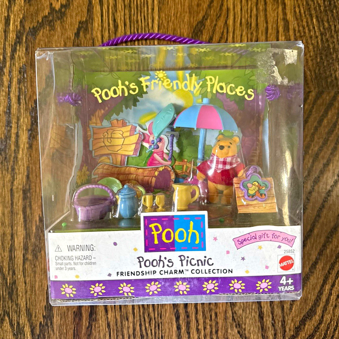 Mattel Disney Winnie the Pooh Friendly Places Pooh’s Picnic Figure Playset 1999