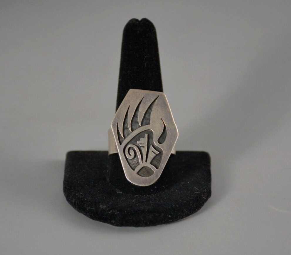 Large Vtg Hopi Sterling Silver Ring Bear Paw Prayer Feathers - Signed - Sz 13.5