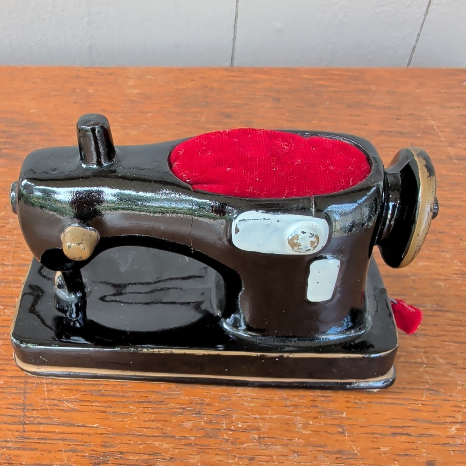 Mid Century Sewing Machine Pin Cushion and Tape Measure Ceramic Japan Damaged
