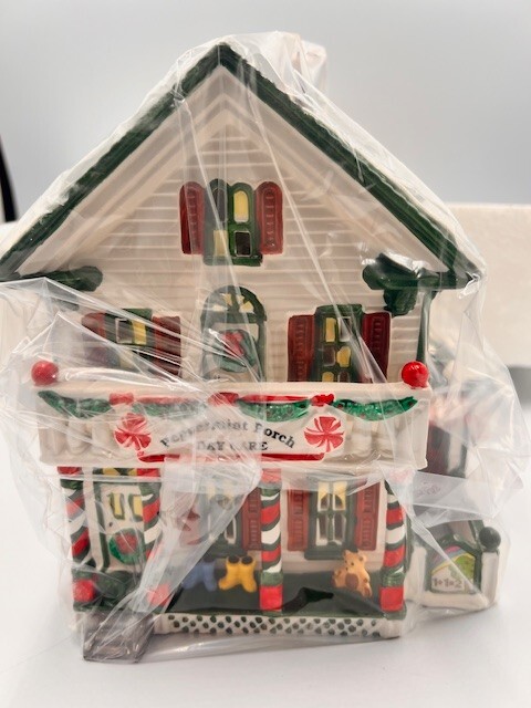 Department 56 The Original Snow Village Peppermint Porch Day Care 54852 NIB