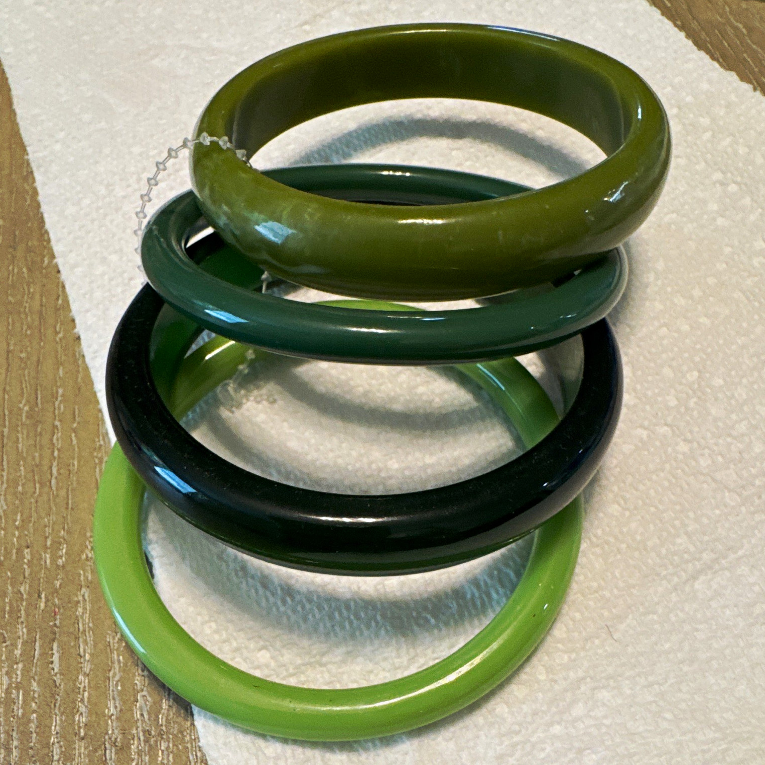 Vintage Green Shades Bakelite Bangle Bracelet Set Lot - Bakelite Jewelry