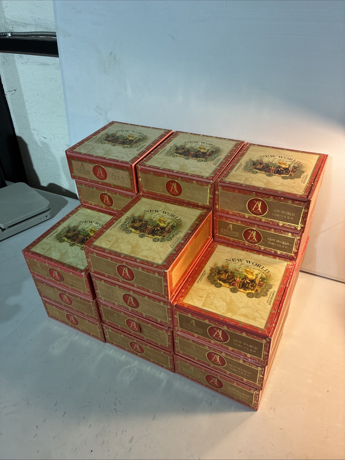 Lot of 25 AJ Fernandez New World Toro Empty Wooden Cigar Boxes - 