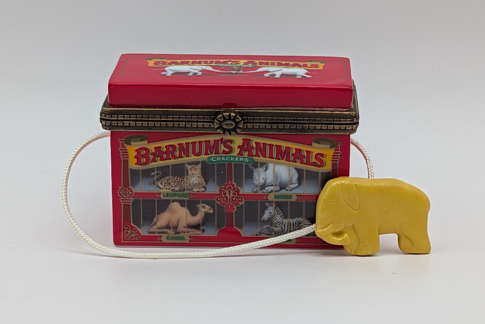 Barnum's Animal Crackers Porcelain Hinged Trinket Box Midwest of Cannon Falls Barnum's Animal Crackers Porcelain Hinged Trinket Box Midwest of Cannon Falls
