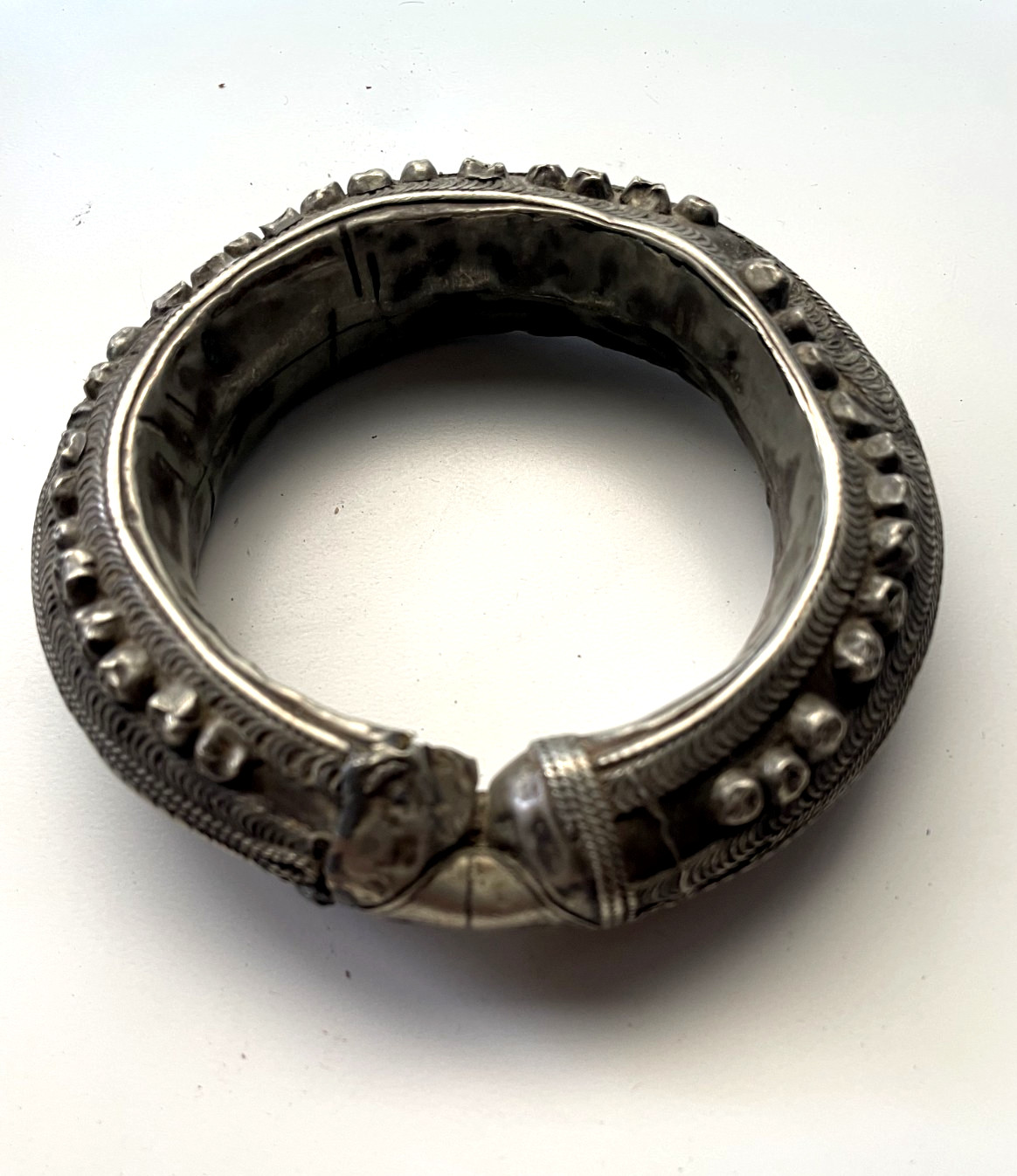 Antique Yemeni Bedouin Silver Bracelet Handmade Tribal Jewelry Hollow 95 Grams Antique Yemeni Bedouin Silver Bracelet Handmade Tribal Jewelry Hollow 95 Grams