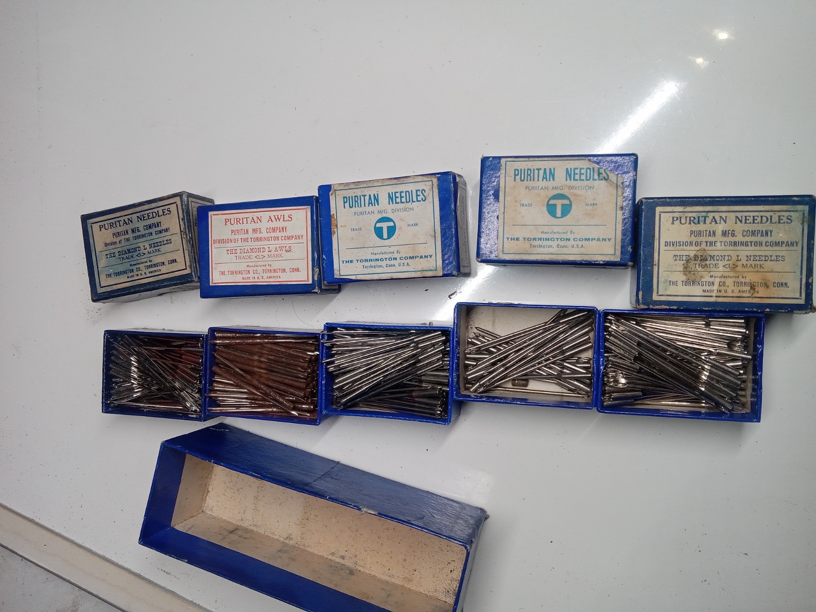 Vintage Lot Puritan Sewing Machine Needles & Awls Torrington Co. Original Boxes