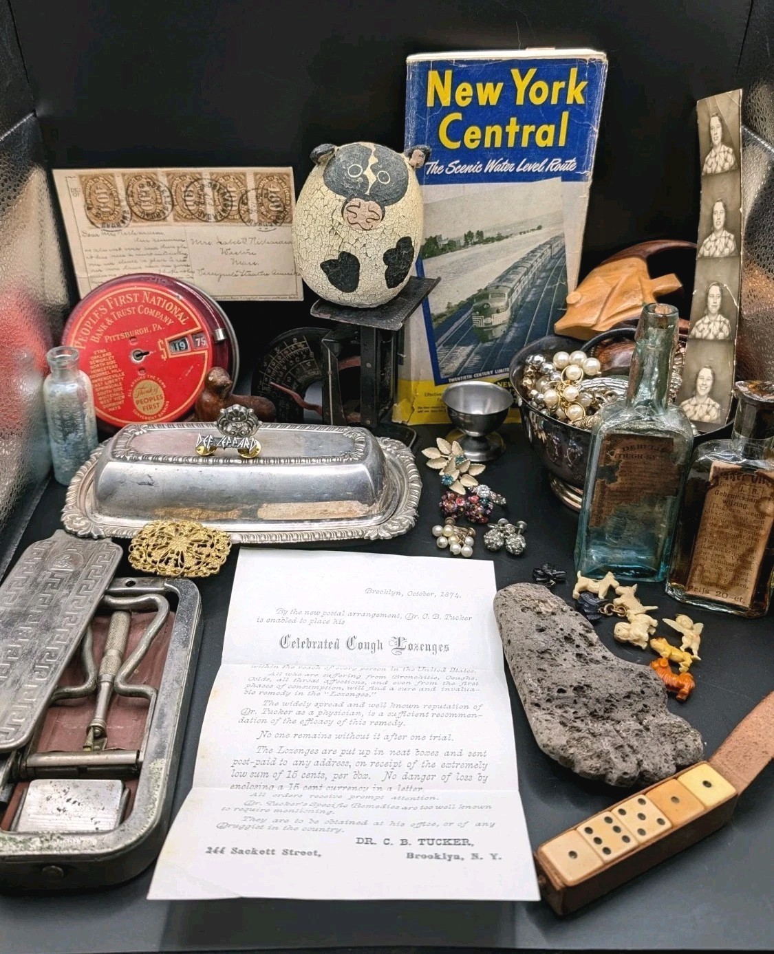 Vintage Junk Lot Bakelite Travel Dice Costume Jewelry Razor Bank Ephemera ++ Vintage Junk Lot Bakelite Travel Dice Costume Jewelry Razor Bank Ephemera ++