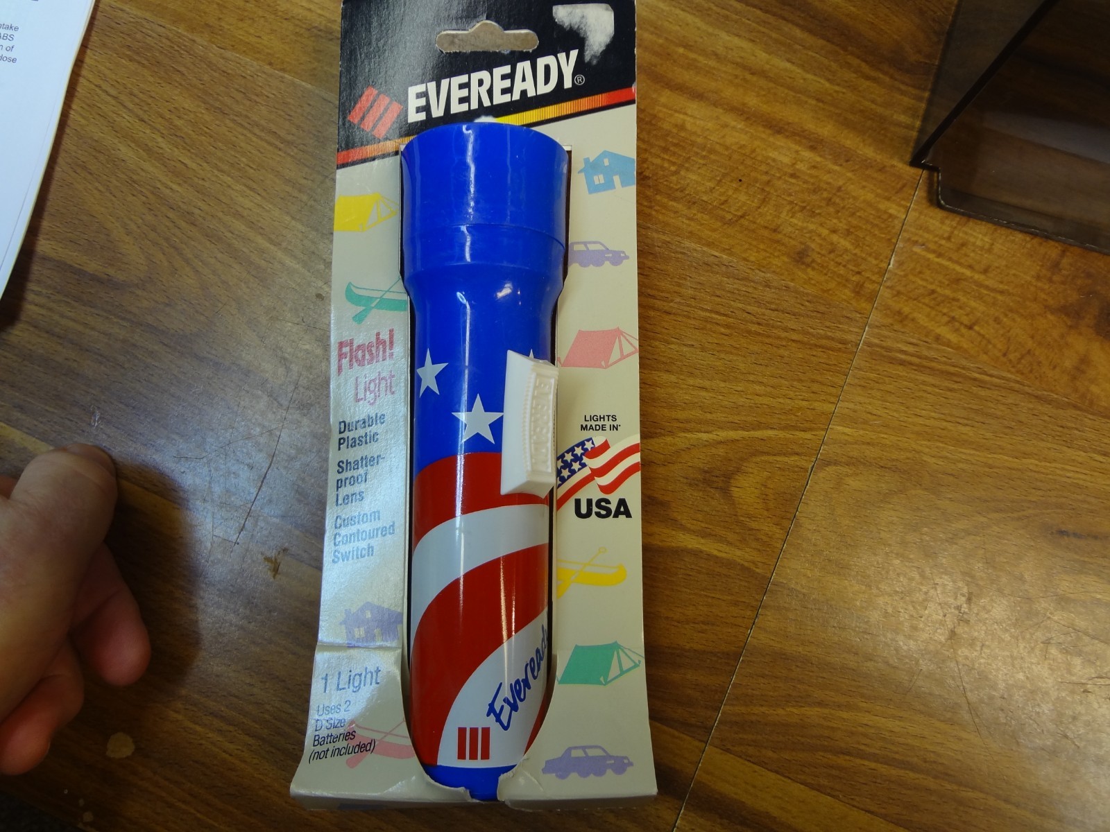 NOS Vintage bicentennial Eveready Flashlight 200 Years White + Blue MADE IN USA