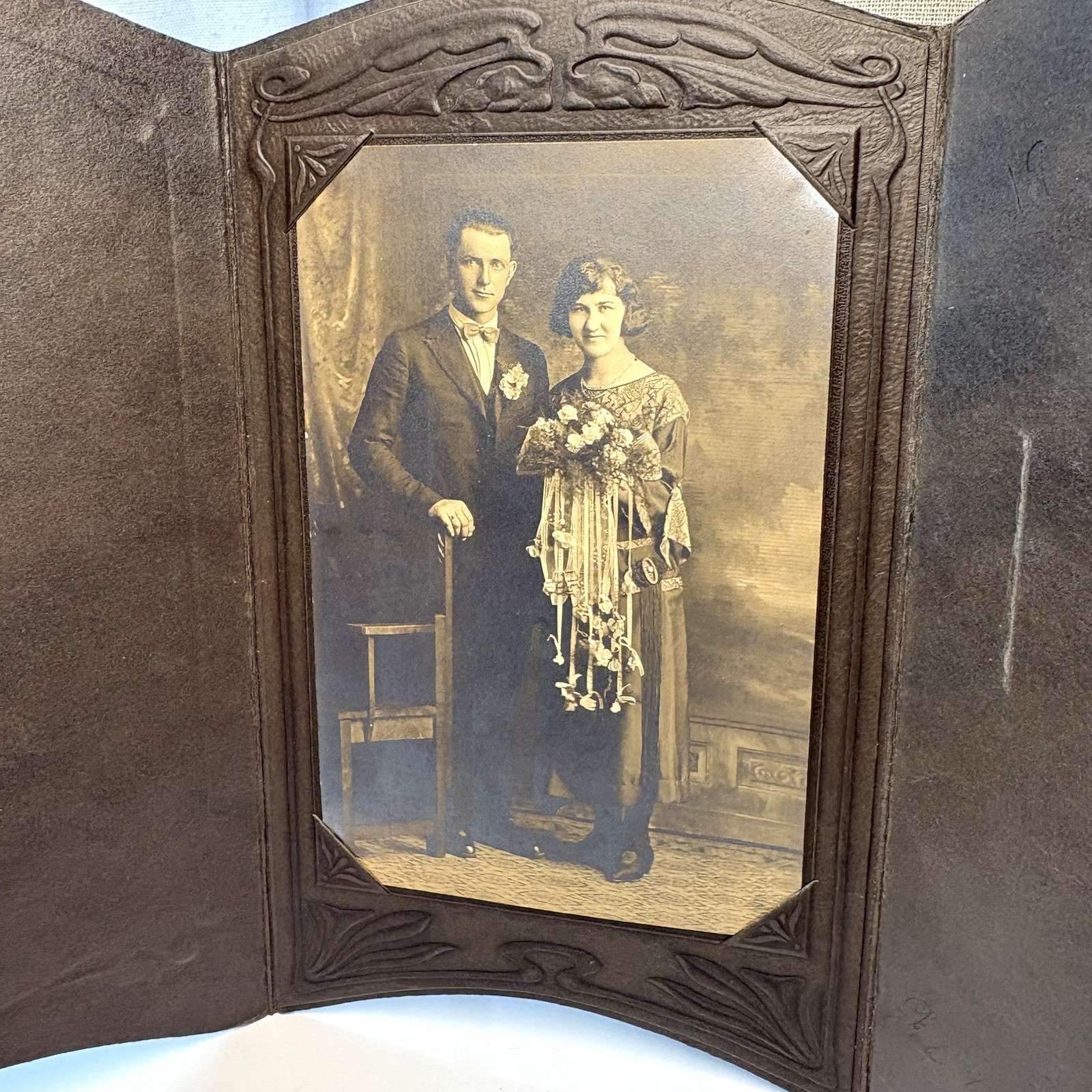 Antique 1924 Wedding Picture In Folder Unusual Attire Very Nice Cond Ephemera