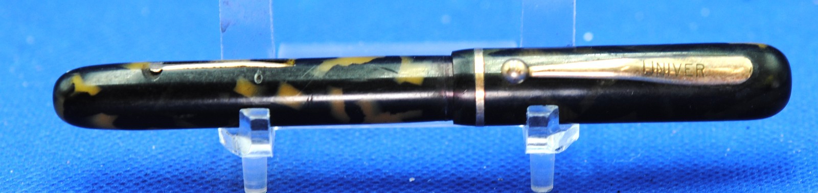 Vintage Univer by Sheaffer  Black Pearl Fountain Pen Full VEST 14K NIB ESTATE
